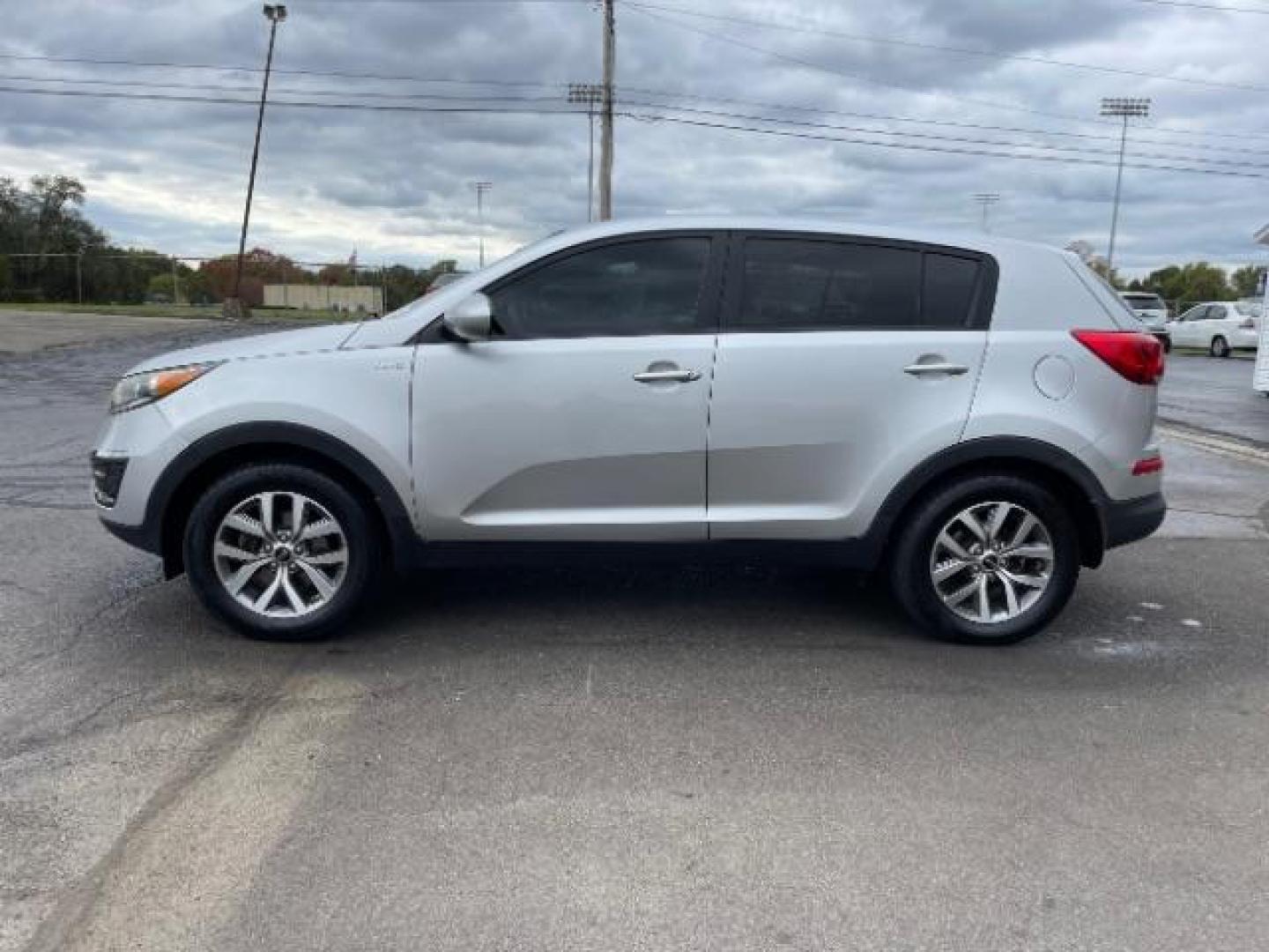 2015 Bright Silver Kia Sportage LX AWD (KNDPBCAC8F7) with an 2.4L V6 DOHC 24V engine, 6-Speed Automatic transmission, located at 401 Woodman Dr, Riverside, OH, 45431, (937) 908-9800, 39.760899, -84.123421 - Photo#2