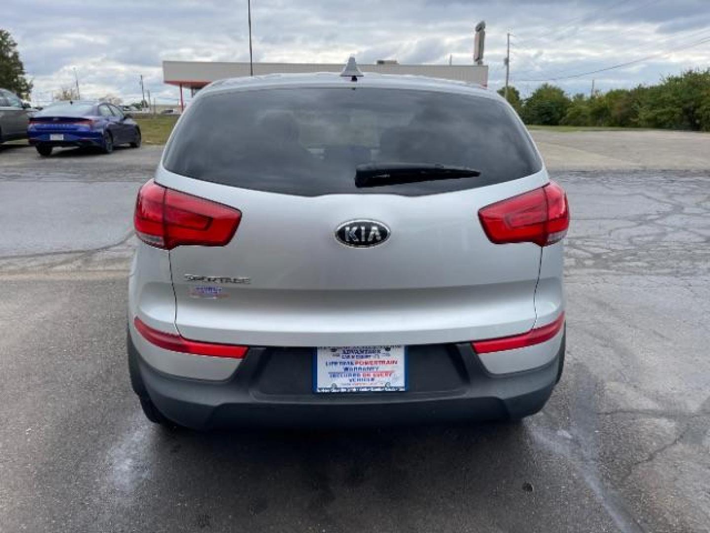 2015 Bright Silver Kia Sportage LX AWD (KNDPBCAC8F7) with an 2.4L V6 DOHC 24V engine, 6-Speed Automatic transmission, located at 401 Woodman Dr, Riverside, OH, 45431, (937) 908-9800, 39.760899, -84.123421 - Photo#4