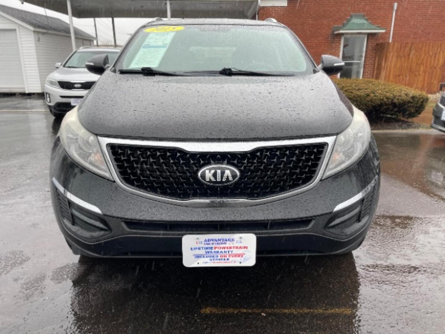 2015 Black Kia Sportage (KNDPBCAC9F7) with an 2.4L V6 DOHC 24V engine, 6-Speed Automatic transmission, located at 1230 East Main St, Xenia, OH, 45385, (937) 908-9800, 39.688026, -83.910172 - Photo#28