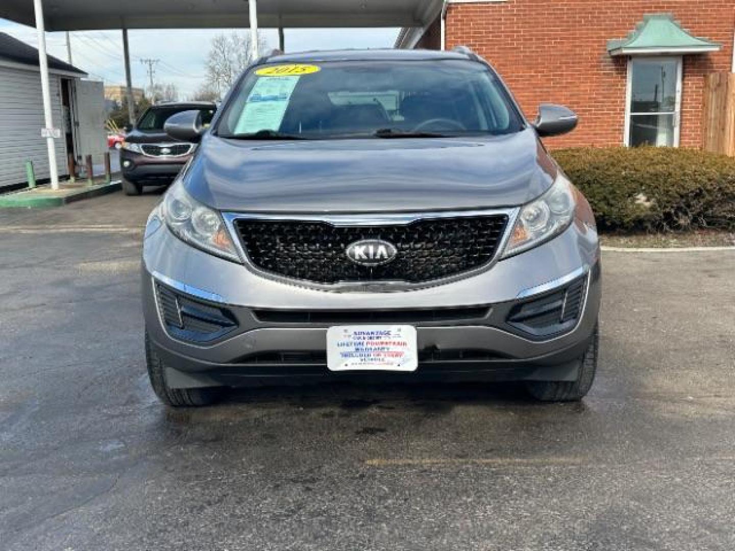 2015 Mineral Silver Kia Sportage LX AWD (KNDPBCAC5F7) with an 2.4L V6 DOHC 24V engine, 6-Speed Automatic transmission, located at 1230 East Main St, Xenia, OH, 45385, (937) 908-9800, 39.688026, -83.910172 - Photo#1