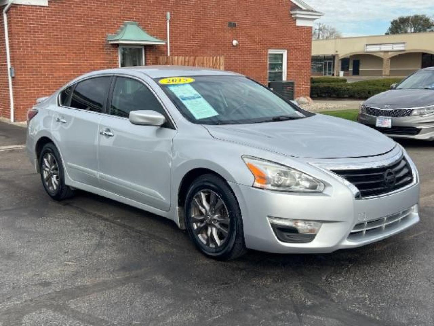 2015 Brilliant Silver Nissan Altima 2.5 S (1N4AL3AP0FC) with an 2.5L L4 DOHC 16V engine, Continuously Variable Transmission transmission, located at 401 Woodman Dr, Riverside, OH, 45431, (937) 908-9800, 39.760899, -84.123421 - Photo#0