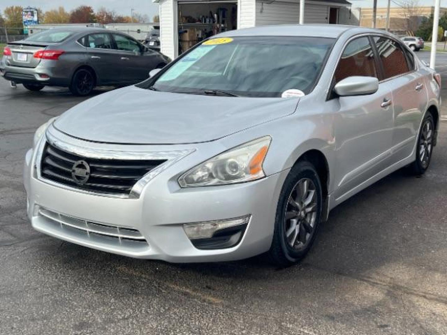 2015 Brilliant Silver Nissan Altima 2.5 S (1N4AL3AP0FC) with an 2.5L L4 DOHC 16V engine, Continuously Variable Transmission transmission, located at 401 Woodman Dr, Riverside, OH, 45431, (937) 908-9800, 39.760899, -84.123421 - Photo#2