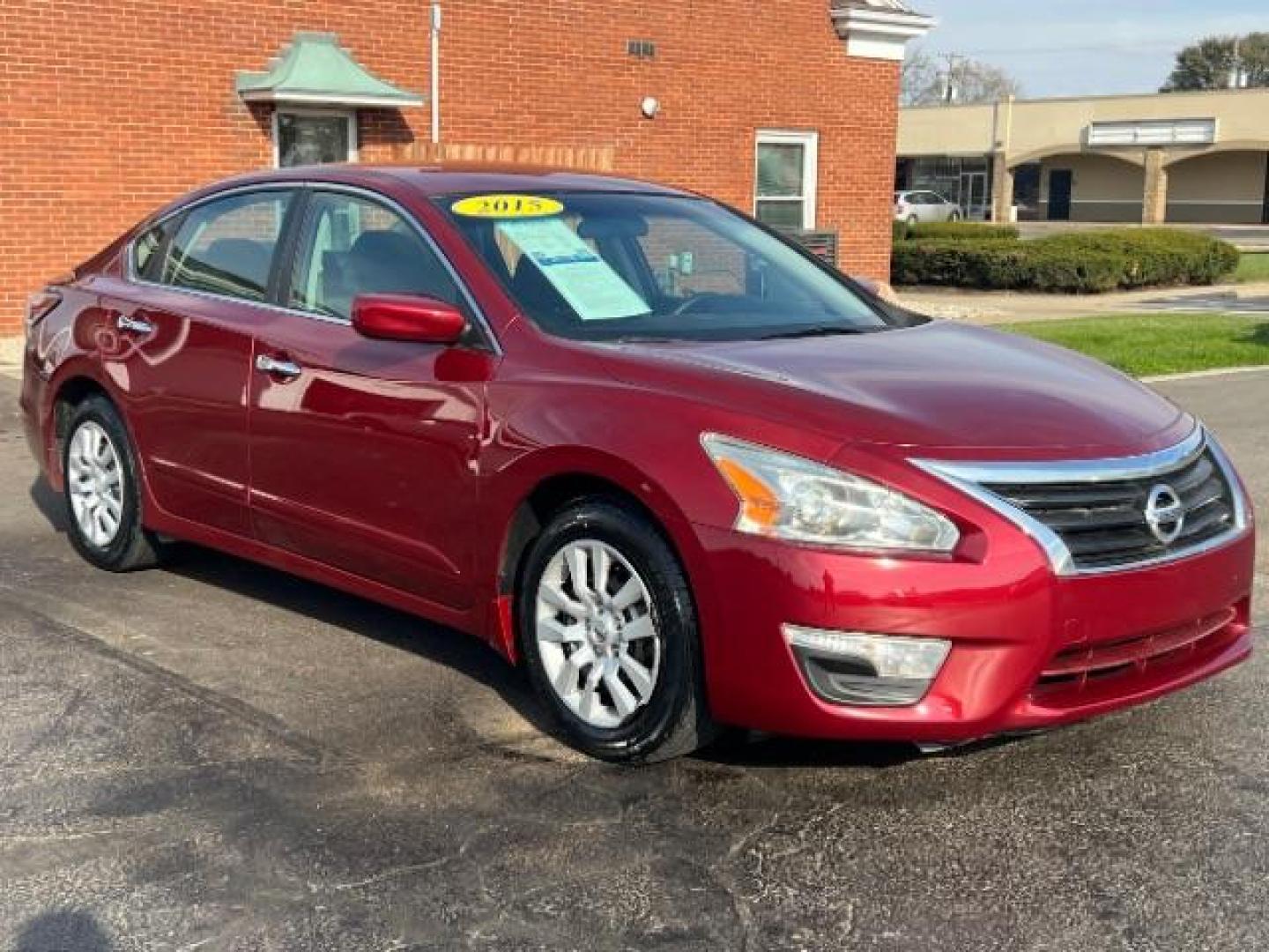 2015 Cayenne Red Nissan Altima 2.5 S (1N4AL3AP8FN) with an 2.5L L4 DOHC 16V engine, Continuously Variable Transmission transmission, located at 1099 N County Rd 25A, Troy, OH, 45373, (937) 908-9800, 40.057079, -84.212883 - Photo#0