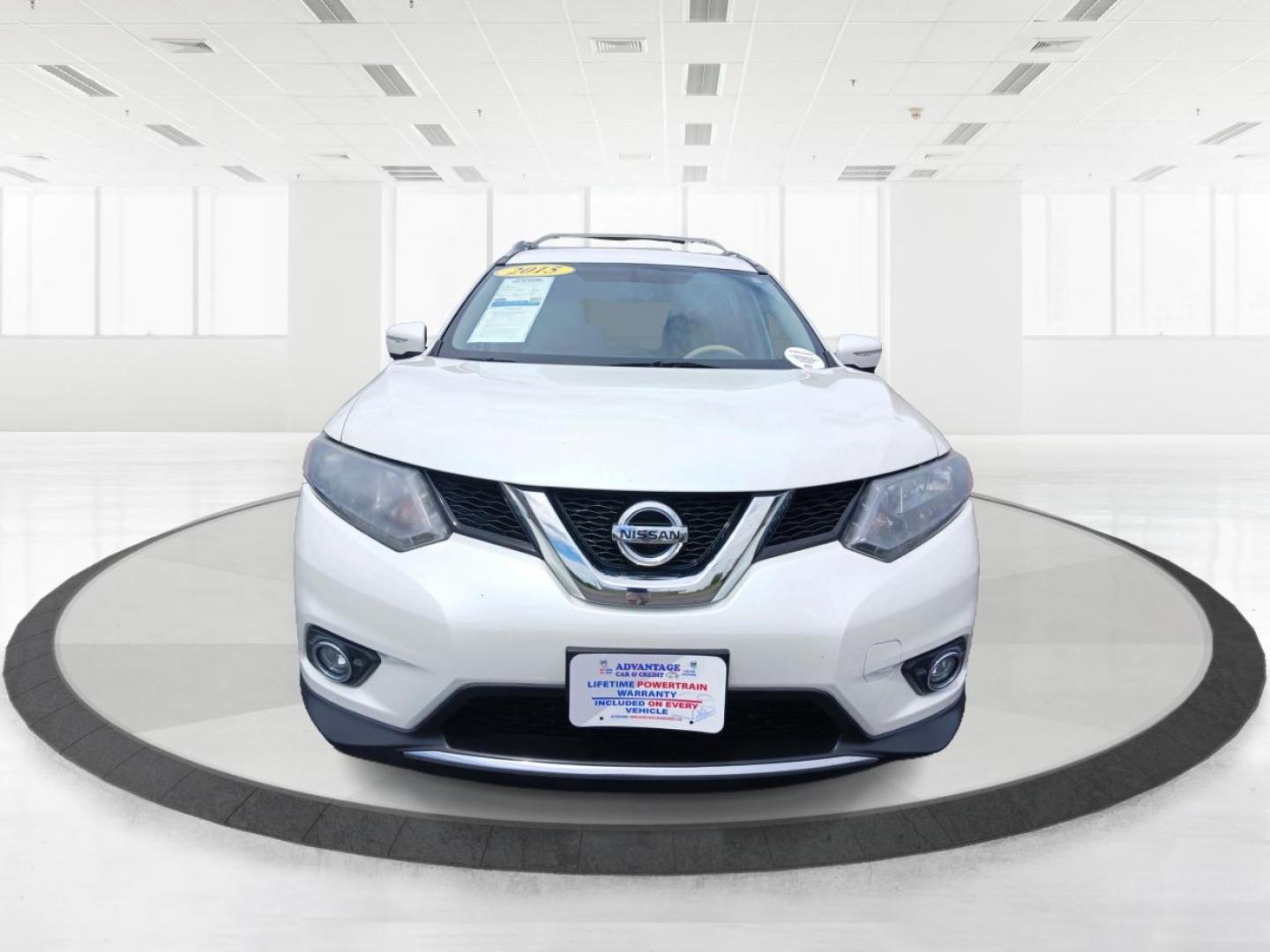 2015 Pearl White Nissan Rogue SV AWD (5N1AT2MK1FC) with an 2.5L L4 DOHC 16V engine, Continuously Variable Transmission transmission, located at 4508 South Dixie Dr, Moraine, OH, 45439, (937) 908-9800, 39.689976, -84.218452 - Photo#6