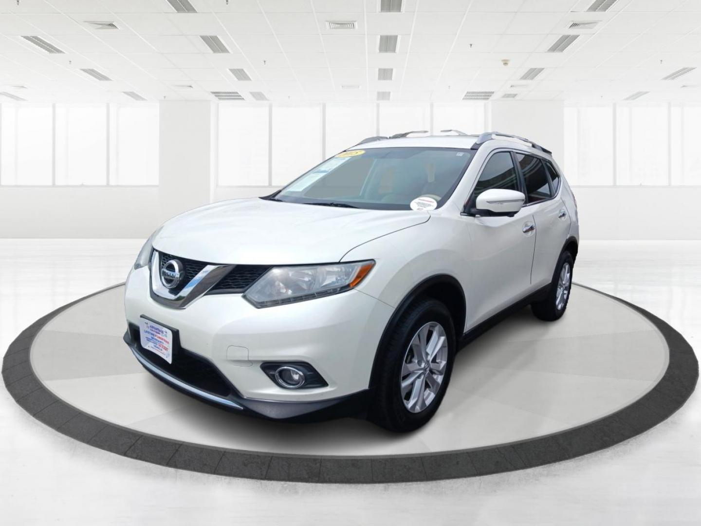 2015 Pearl White Nissan Rogue SV AWD (5N1AT2MK1FC) with an 2.5L L4 DOHC 16V engine, Continuously Variable Transmission transmission, located at 4508 South Dixie Dr, Moraine, OH, 45439, (937) 908-9800, 39.689976, -84.218452 - Photo#7