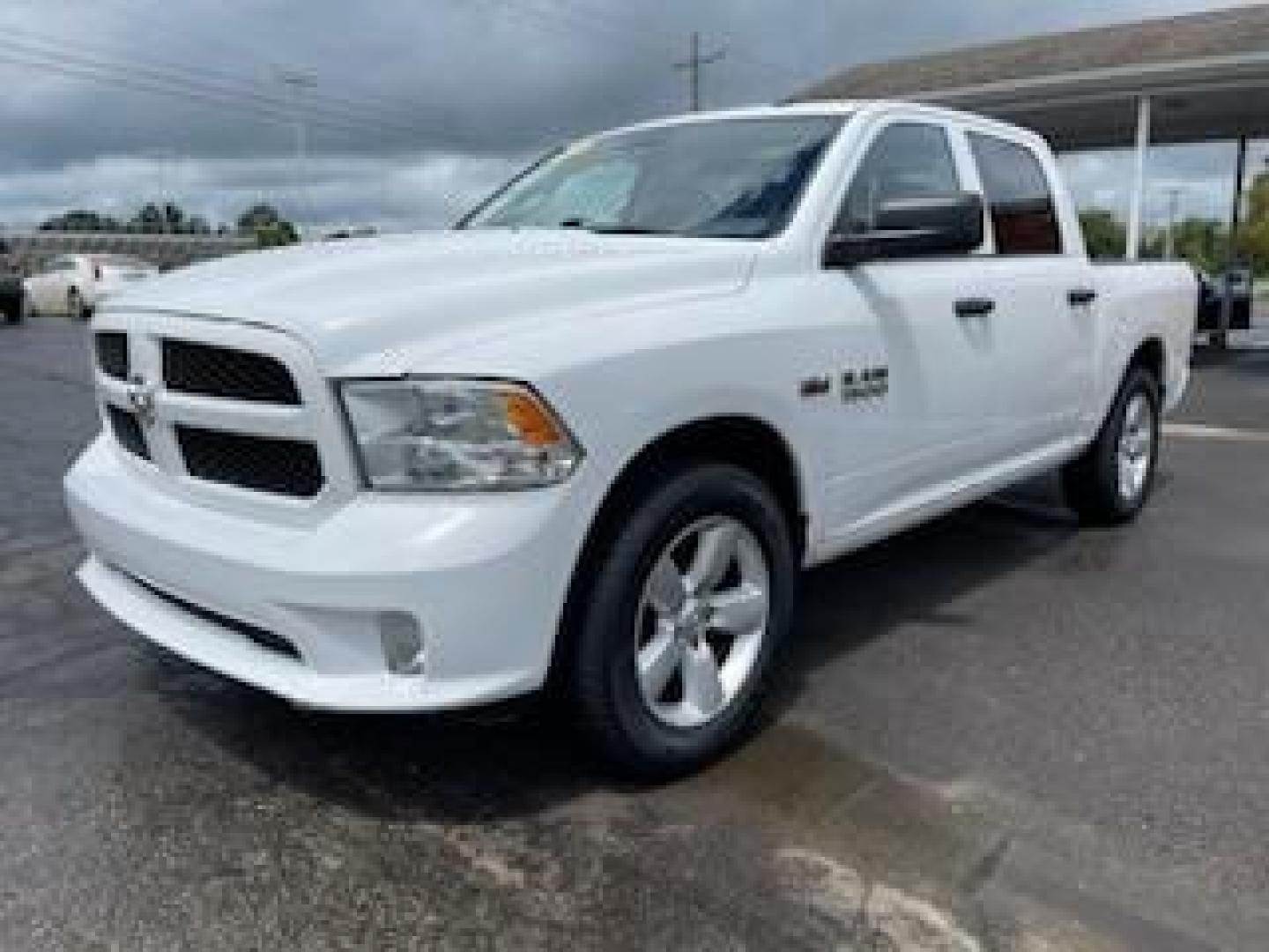 2015 White RAM 1500 Tradesman Crew Cab SWB 4WD (3C6RR7KT5FG) with an 5.7L V8 OHV 16V engine, 8-Speed Automatic transmission, located at 1099 N County Rd 25A, Troy, OH, 45373, (937) 908-9800, 40.057079, -84.212883 - Photo#2