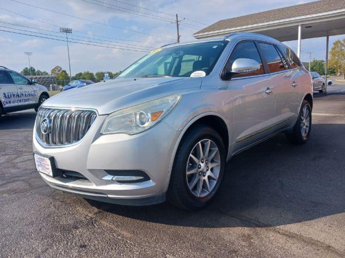 2016 Sparkling Silver Metallic Buick Enclave Leather FWD (5GAKRBKDXGJ) with an 3.6L V6 DOHC 24V engine, 6-Speed Automatic Overdrive transmission, located at 1099 N County Rd 25A, Troy, OH, 45373, (937) 908-9800, 40.057079, -84.212883 - Photo#2