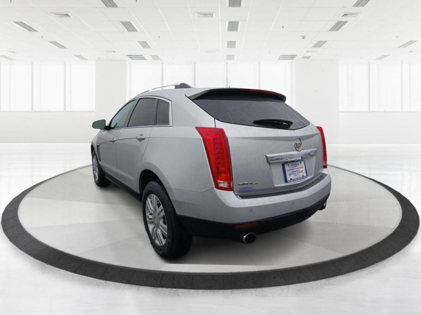 2016 Cadillac SRX Luxury Collection AWD (3GYFNEE34GS) with an 3.6L V6 DOHC 24V FFV engine, 6-Speed Automatic transmission, located at 1951 S Dayton Lakeview Rd., New Carlisle, OH, 45344, (937) 908-9800, 39.890999, -84.050255 - 2016 Cadillac SRX Luxury Collection AWD - Photo#4