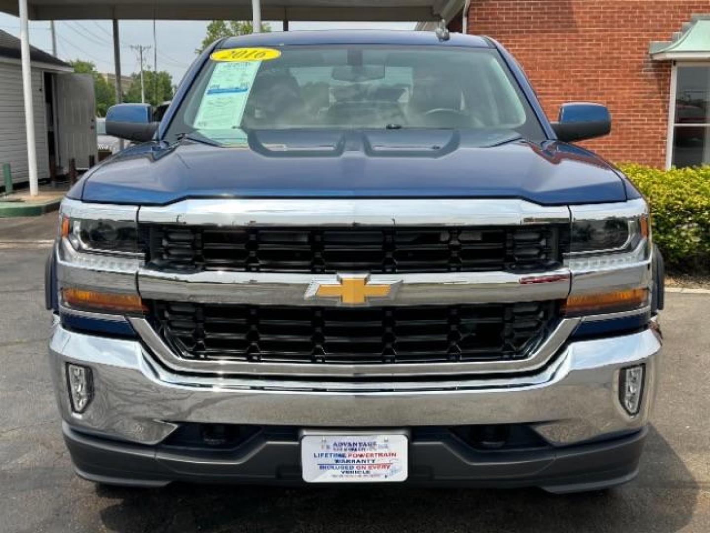 2016 Deep Ocean Blue Metallic Chevrolet Silverado 1500 LT Double Cab 4WD (1GCVKREC1GZ) with an 5.3L V8 OHV 16V engine, 6-Speed Automatic transmission, located at 1230 East Main St, Xenia, OH, 45385, (937) 908-9800, 39.688026, -83.910172 - Photo#1