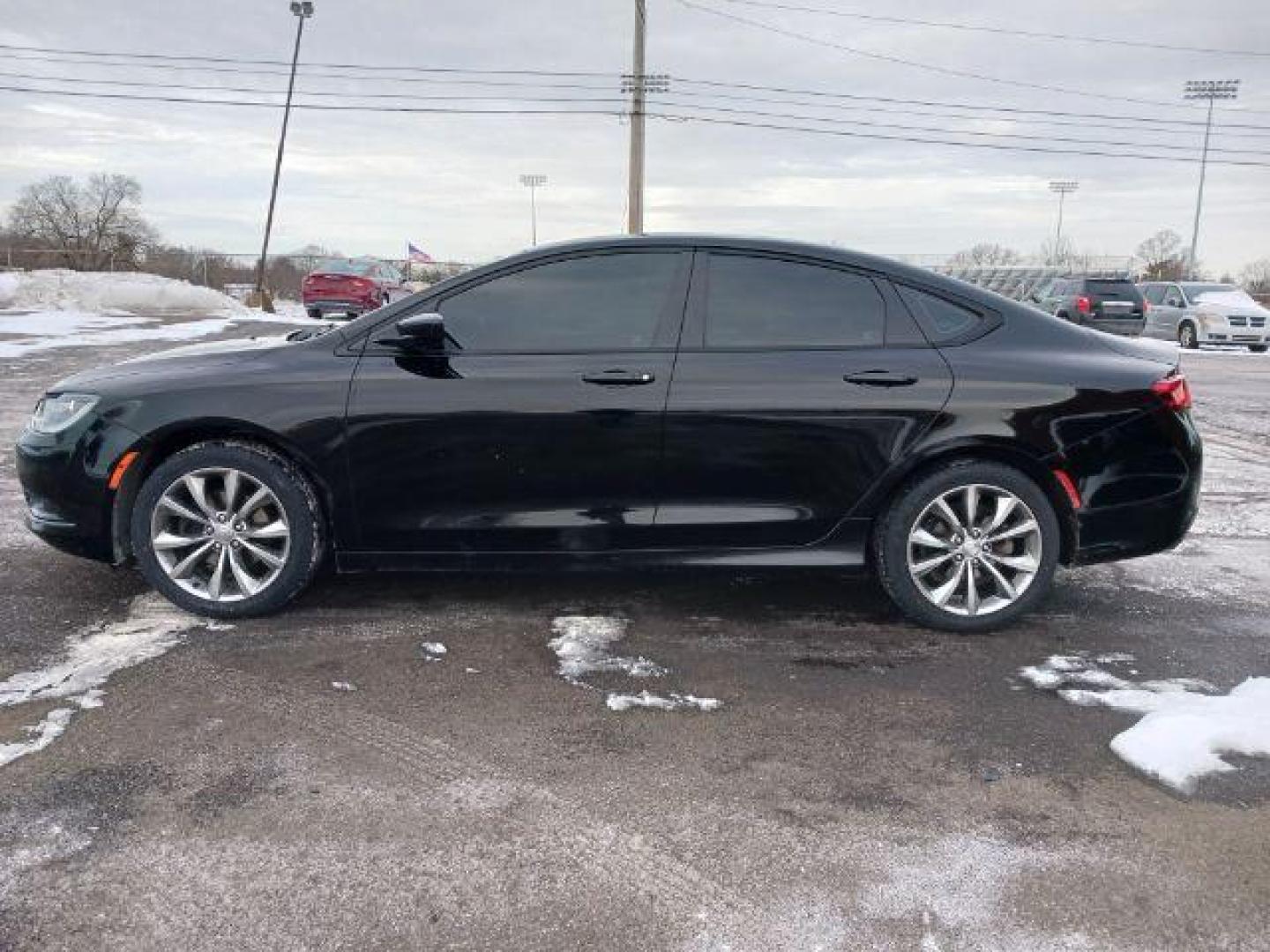 2016 Black Clear Coat Chrysler 200 S (1C3CCCBB9GN) with an 2.4L L4 DOHC 16V engine, 9-Speed Automatic transmission, located at 1099 N County Rd 25A, Troy, OH, 45373, (937) 908-9800, 40.057079, -84.212883 - Photo#3