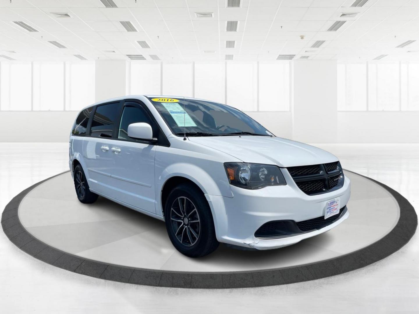 2016 Bright White Clear Coat Dodge Grand Caravan (2C4RDGBG8GR) with an 3.6L V6 DOHC 24V engine, 6-Speed Automatic transmission, located at 880 E. National Road, Vandalia, OH, 45377, (937) 908-9800, 39.891918, -84.183594 - Photo#0