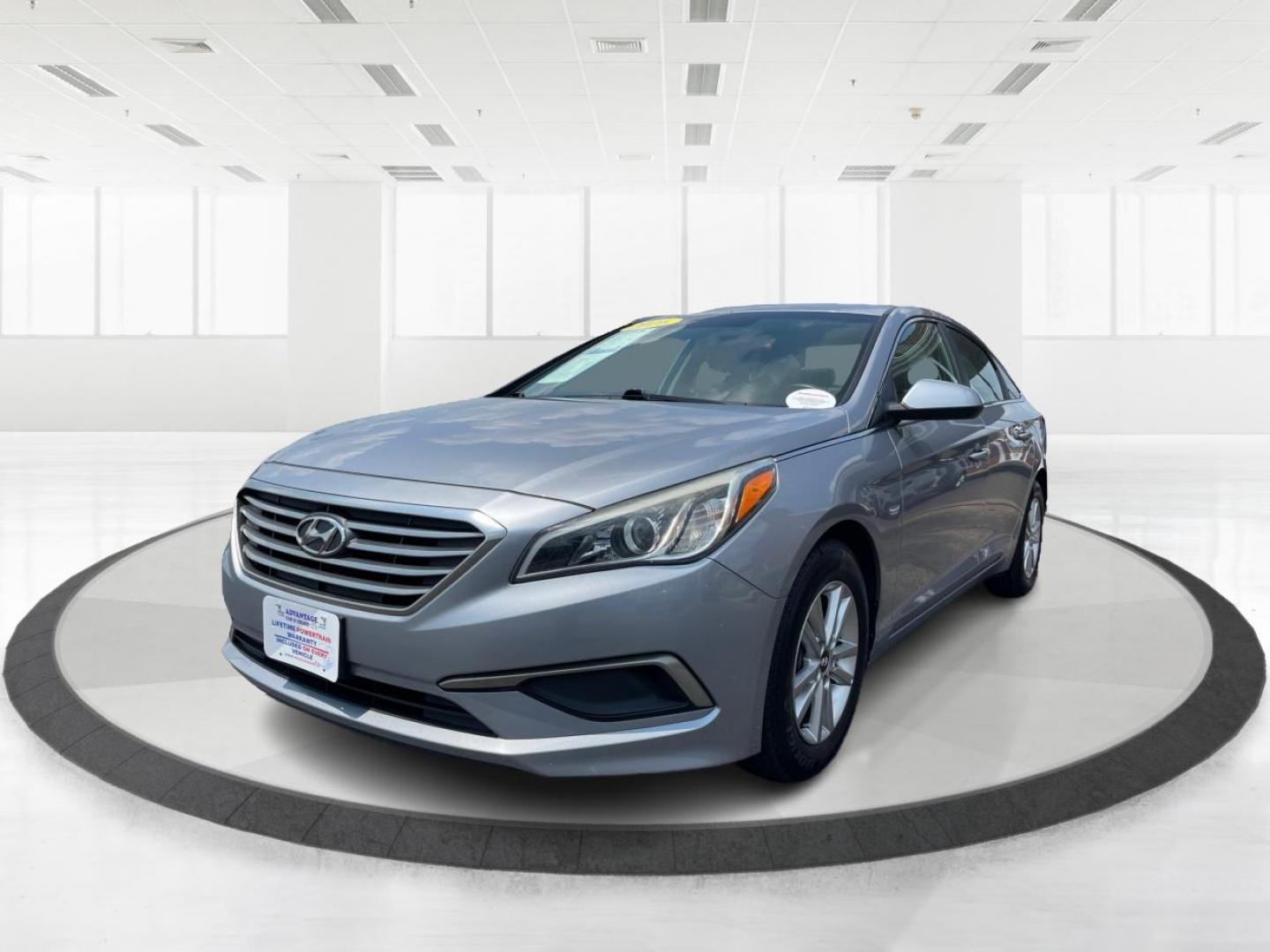 2016 Shale Gray Metallic Hyundai Sonata (5NPE24AF1GH) with an 2.4L L4 DOHC 16V engine, 7-Speed Automatic transmission, located at 1184 Kauffman Ave, Fairborn, OH, 45324, (937) 908-9800, 39.807072, -84.030914 - Photo#7