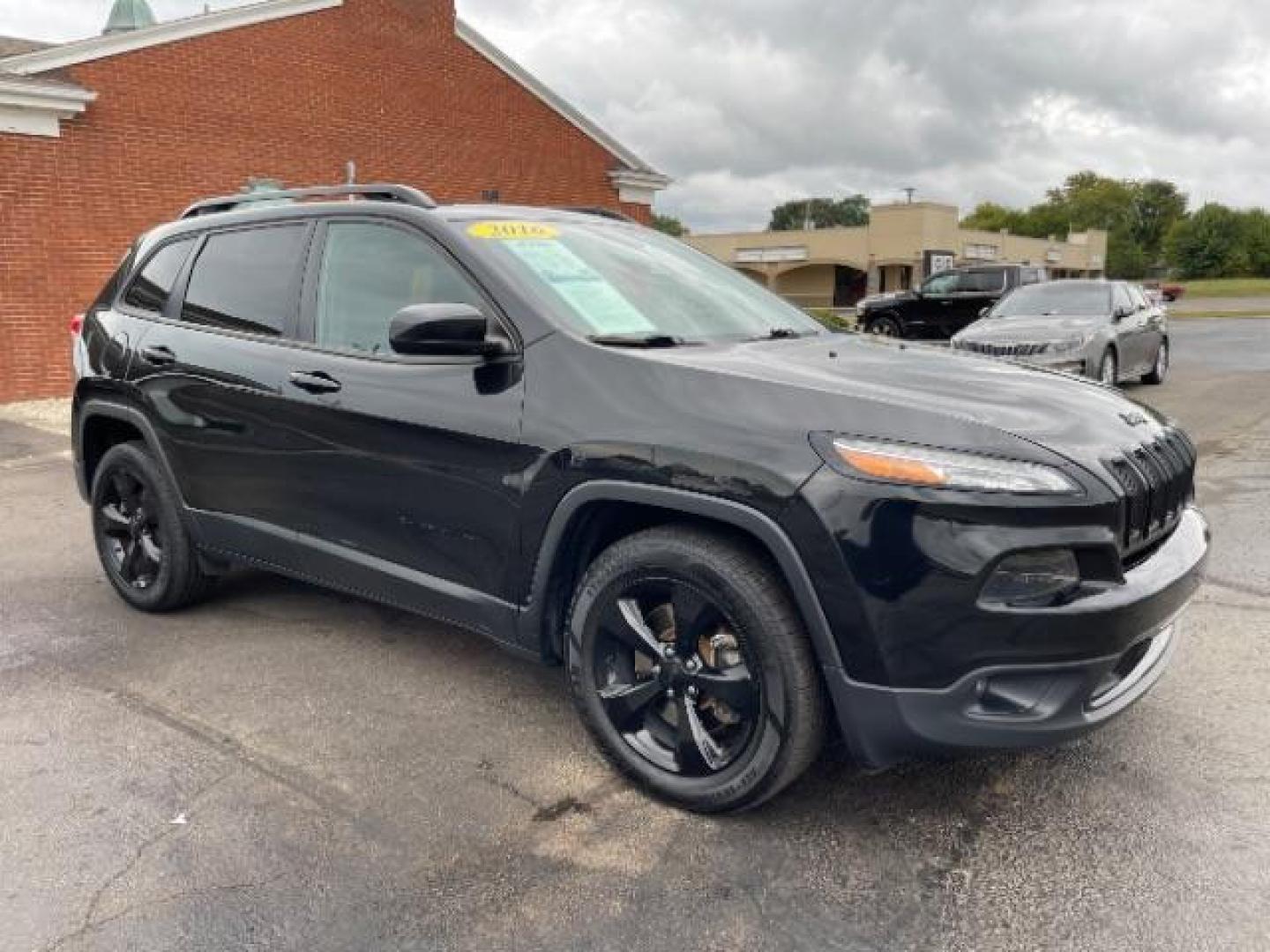 2016 Brilliant Black Crystal Pearl Coat Jeep Cherokee Latitude 4WD (1C4PJMCS7GW) with an 3.2L V6 DOHC 24V engine, 9-Speed Automatic transmission, located at 401 Woodman Dr, Riverside, OH, 45431, (937) 908-9800, 39.760899, -84.123421 - Photo#0