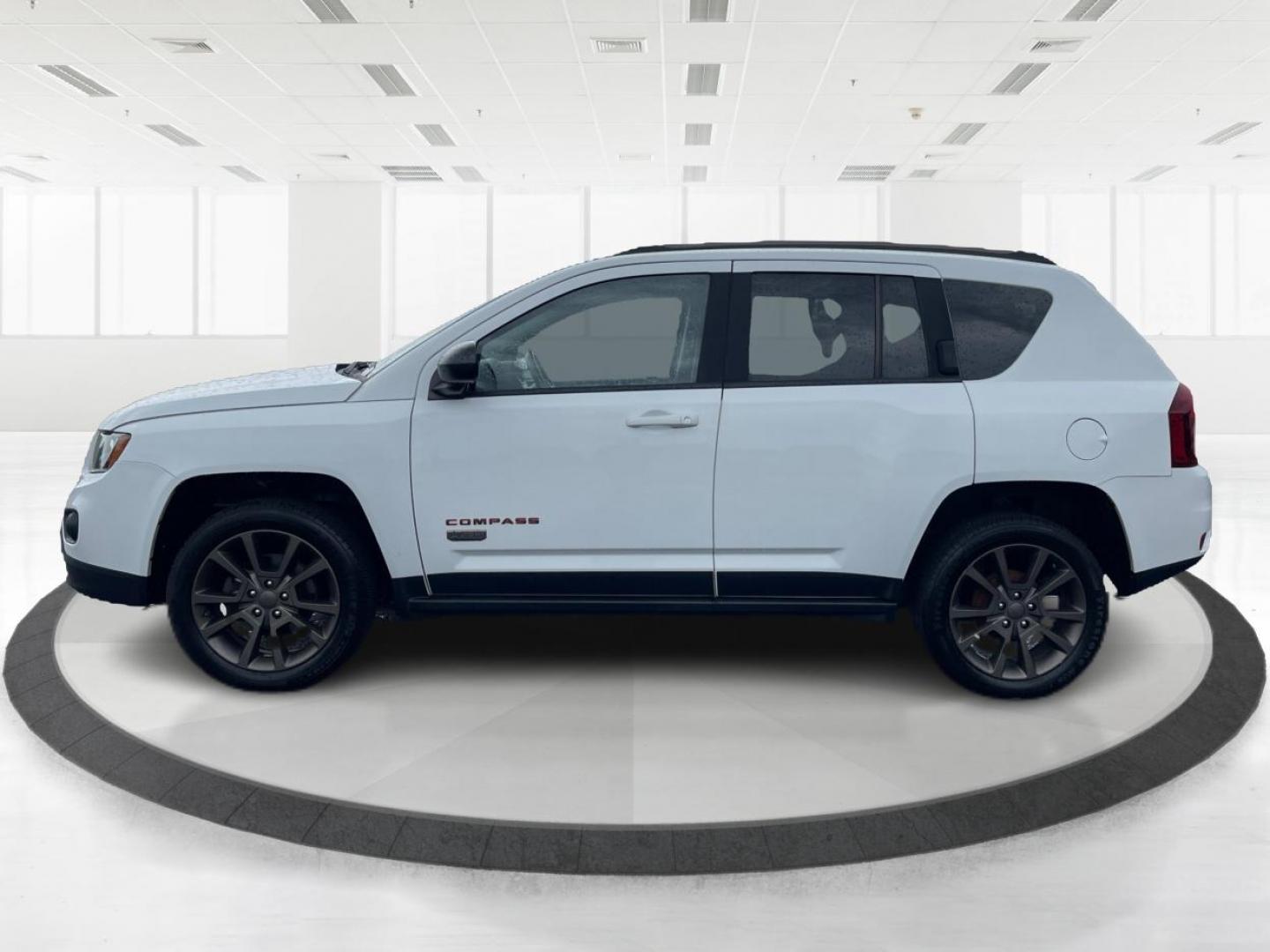 2016 White Jeep Compass Sport FWD (1C4NJCBBXGD) with an 2.4L L4 DOHC 16V engine, located at 4508 South Dixie Dr, Moraine, OH, 45439, (937) 908-9800, 39.689976, -84.218452 - Photo#5