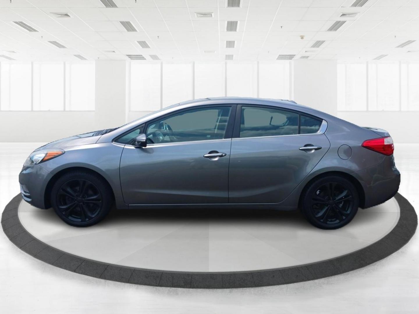 2016 Graphite Steel Kia Forte EX (KNAFX4A83G5) with an 2.0L L4 DOHC 16V engine, 6-Speed Automatic transmission, located at 1230 East Main St, Xenia, OH, 45385, (937) 908-9800, 39.688026, -83.910172 - Photo#5