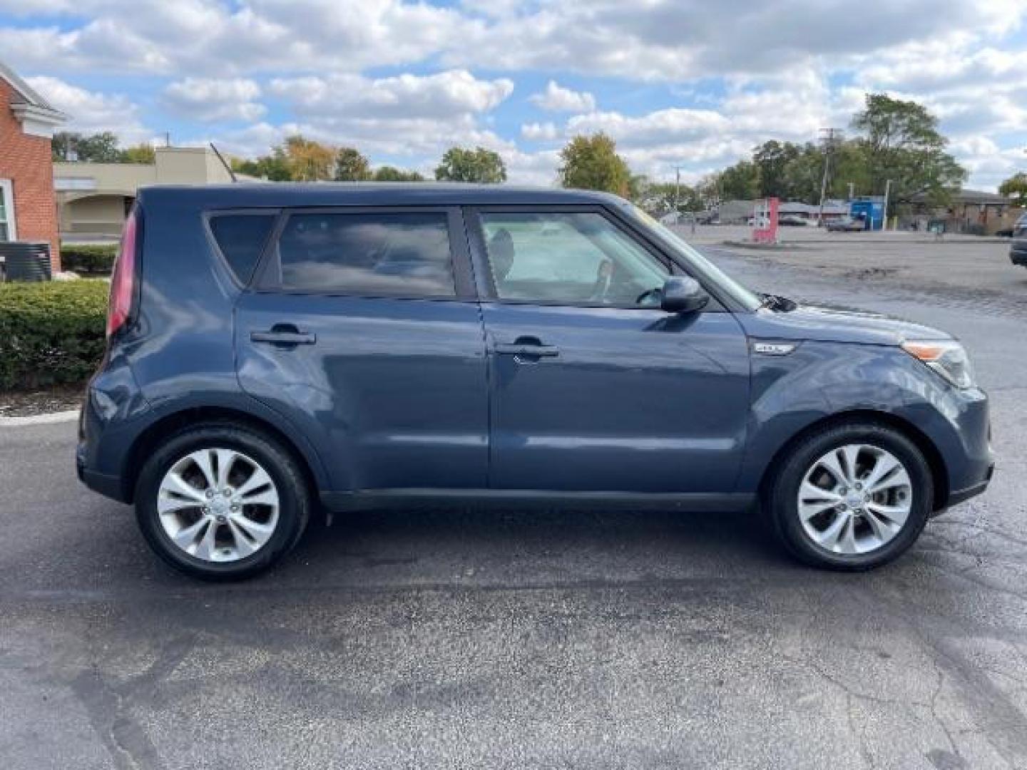 2016 Titanium Gray Kia Soul + (KNDJP3A54G7) with an 2.0L L4 DOHC 16V engine, 6-Speed Automatic transmission, located at 1099 N County Rd 25A, Troy, OH, 45373, (937) 908-9800, 40.057079, -84.212883 - Photo#3