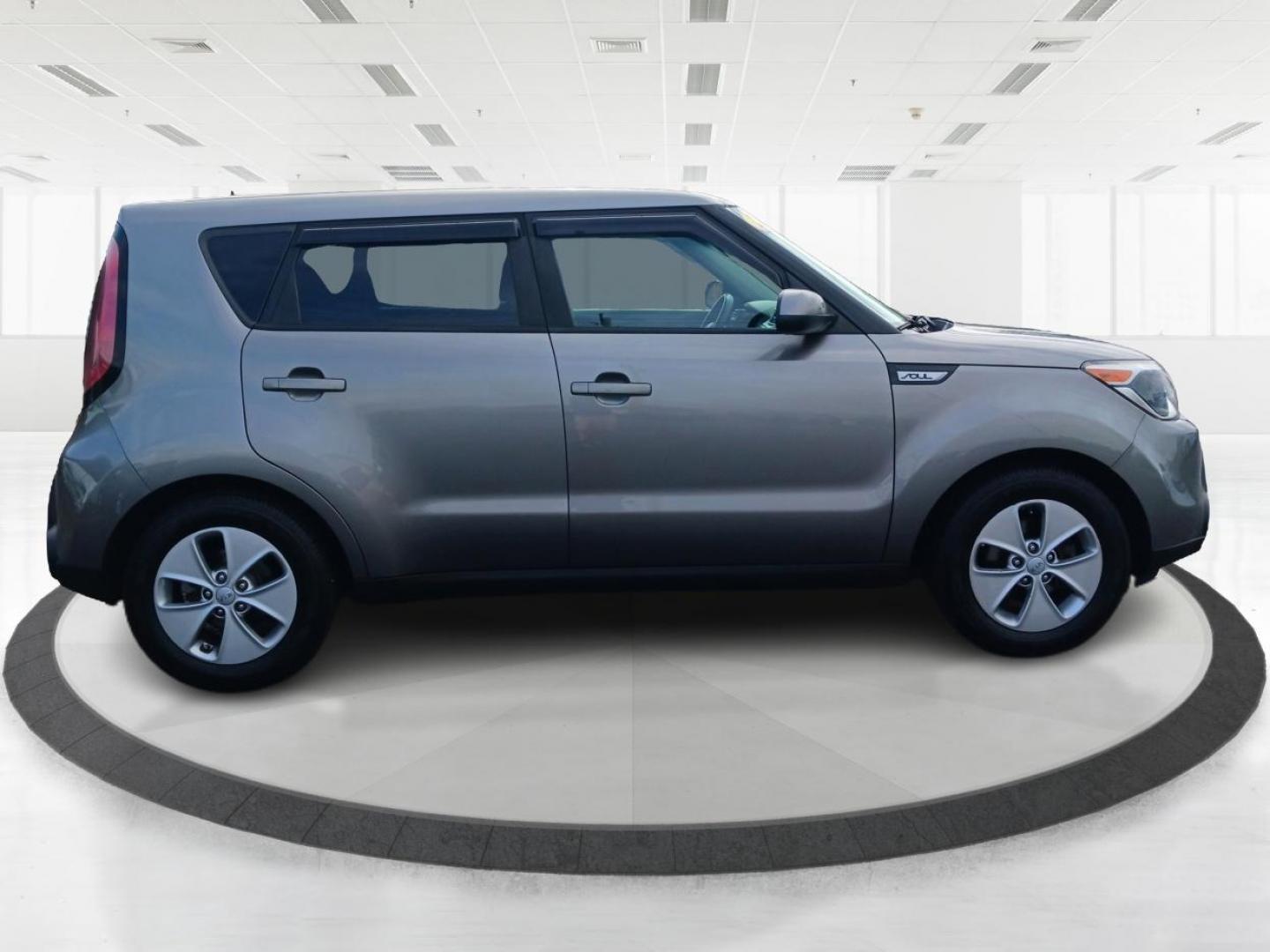 2016 Titanium Gray Kia Soul Base 6A (KNDJN2A23G7) with an 1.6L L4 DOHC 16V engine, 6-Speed Automatic transmission, located at 1184 Kauffman Ave, Fairborn, OH, 45324, (937) 908-9800, 39.807072, -84.030914 - Photo#1