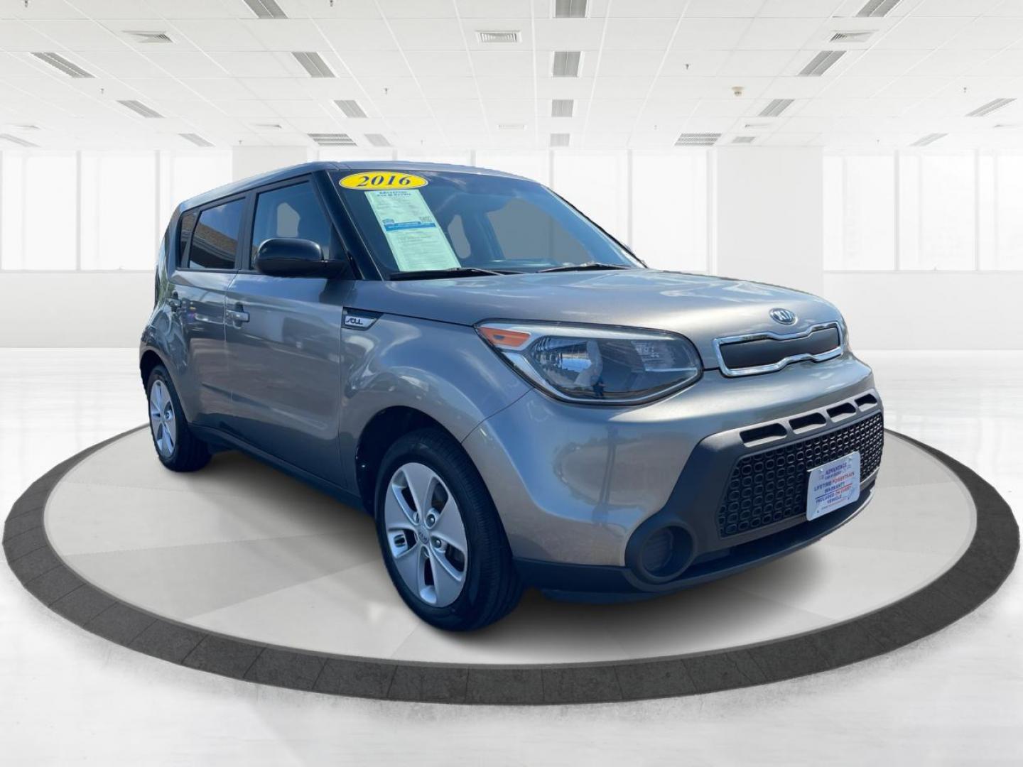 2016 Titanium Gray Kia Soul Base 6A (KNDJN2A20G7) with an 1.6L L4 DOHC 16V engine, 6-Speed Automatic transmission, located at 401 Woodman Dr, Riverside, OH, 45431, (937) 908-9800, 39.760899, -84.123421 - Photo#0