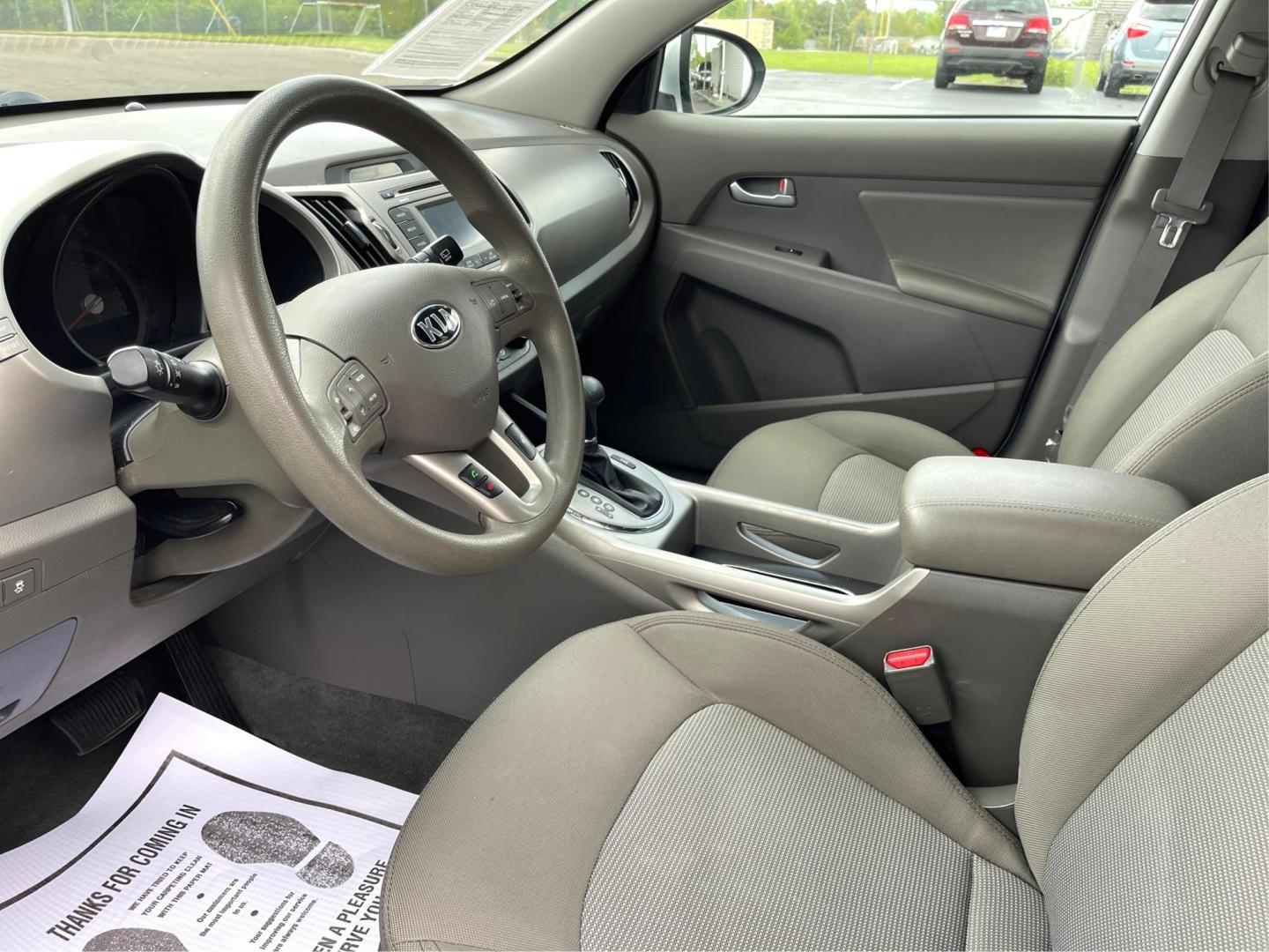 2016 Bright Silver Kia Sportage LX AWD (KNDPBCAC3G7) with an 2.4L V6 DOHC 24V engine, 6-Speed Automatic transmission, located at 1184 Kauffman Ave, Fairborn, OH, 45324, (937) 908-9800, 39.807072, -84.030914 - Photo#8