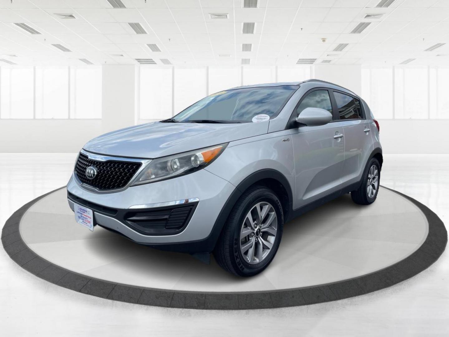 2016 Bright Silver Kia Sportage LX AWD (KNDPBCAC3G7) with an 2.4L V6 DOHC 24V engine, 6-Speed Automatic transmission, located at 1184 Kauffman Ave, Fairborn, OH, 45324, (937) 908-9800, 39.807072, -84.030914 - Photo#7