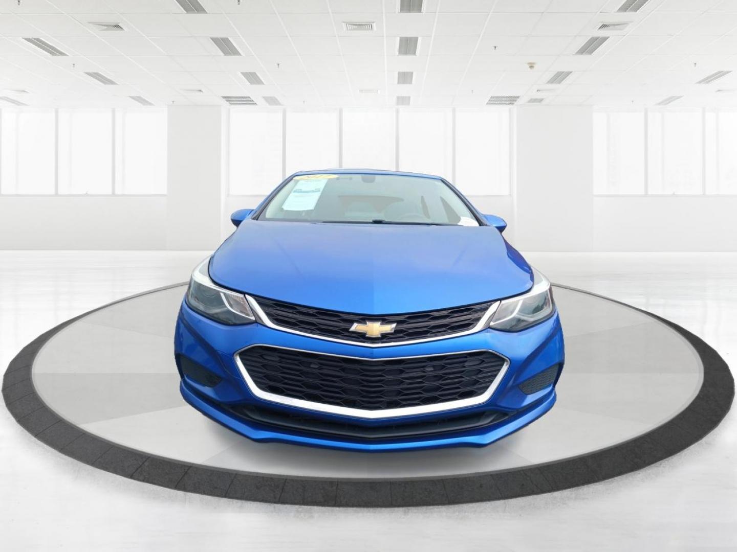 2017 Kinetic Blue Metallic Chevrolet Cruze (1G1BE5SM3H7) with an 1.4L L4 DOHC 16V TURBO engine, 6-Speed Automatic transmission, located at 1230 East Main St, Xenia, OH, 45385, (937) 908-9800, 39.688026, -83.910172 - Photo#6