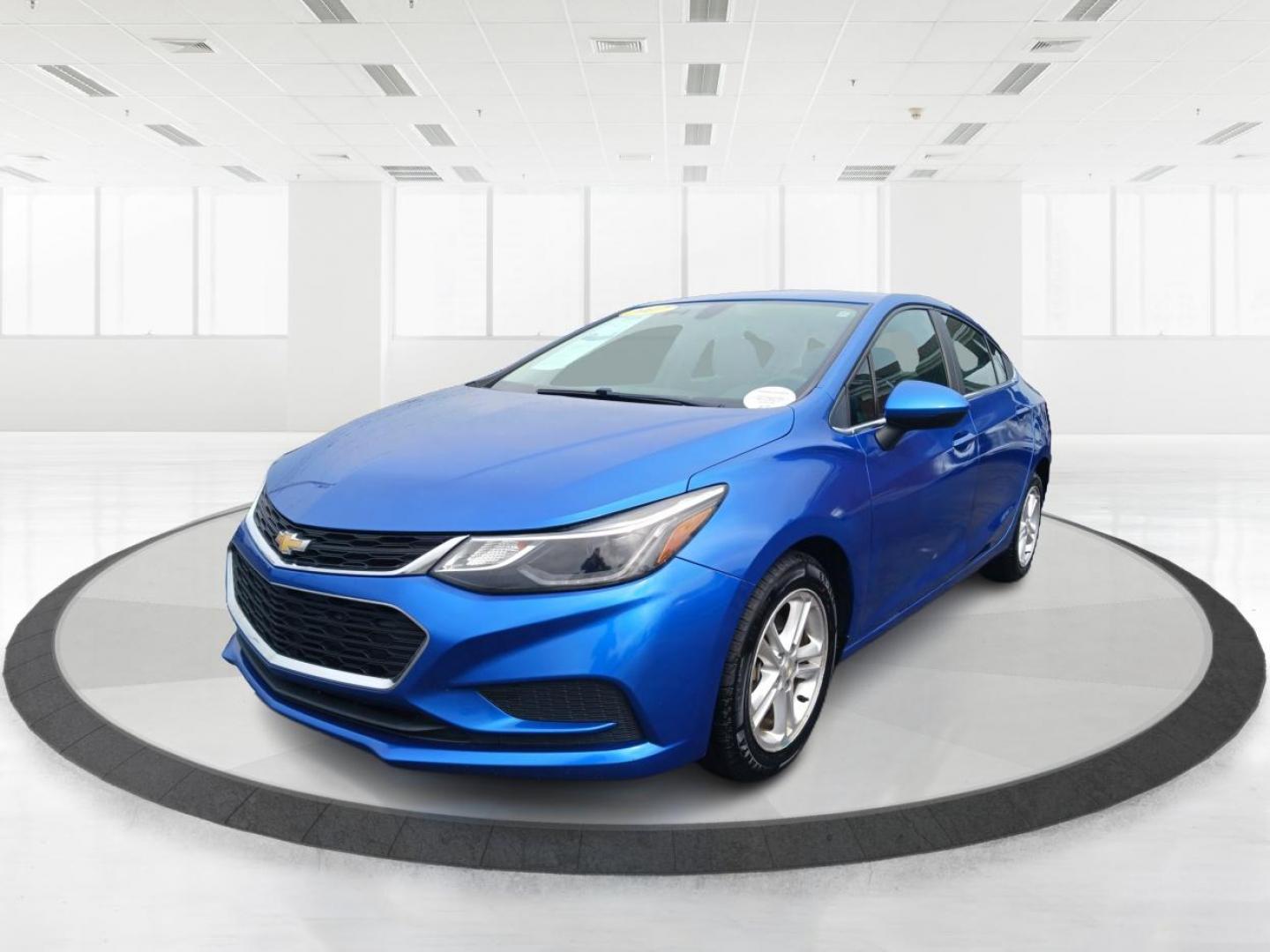 2017 Kinetic Blue Metallic Chevrolet Cruze (1G1BE5SM3H7) with an 1.4L L4 DOHC 16V TURBO engine, 6-Speed Automatic transmission, located at 1230 East Main St, Xenia, OH, 45385, (937) 908-9800, 39.688026, -83.910172 - Photo#7