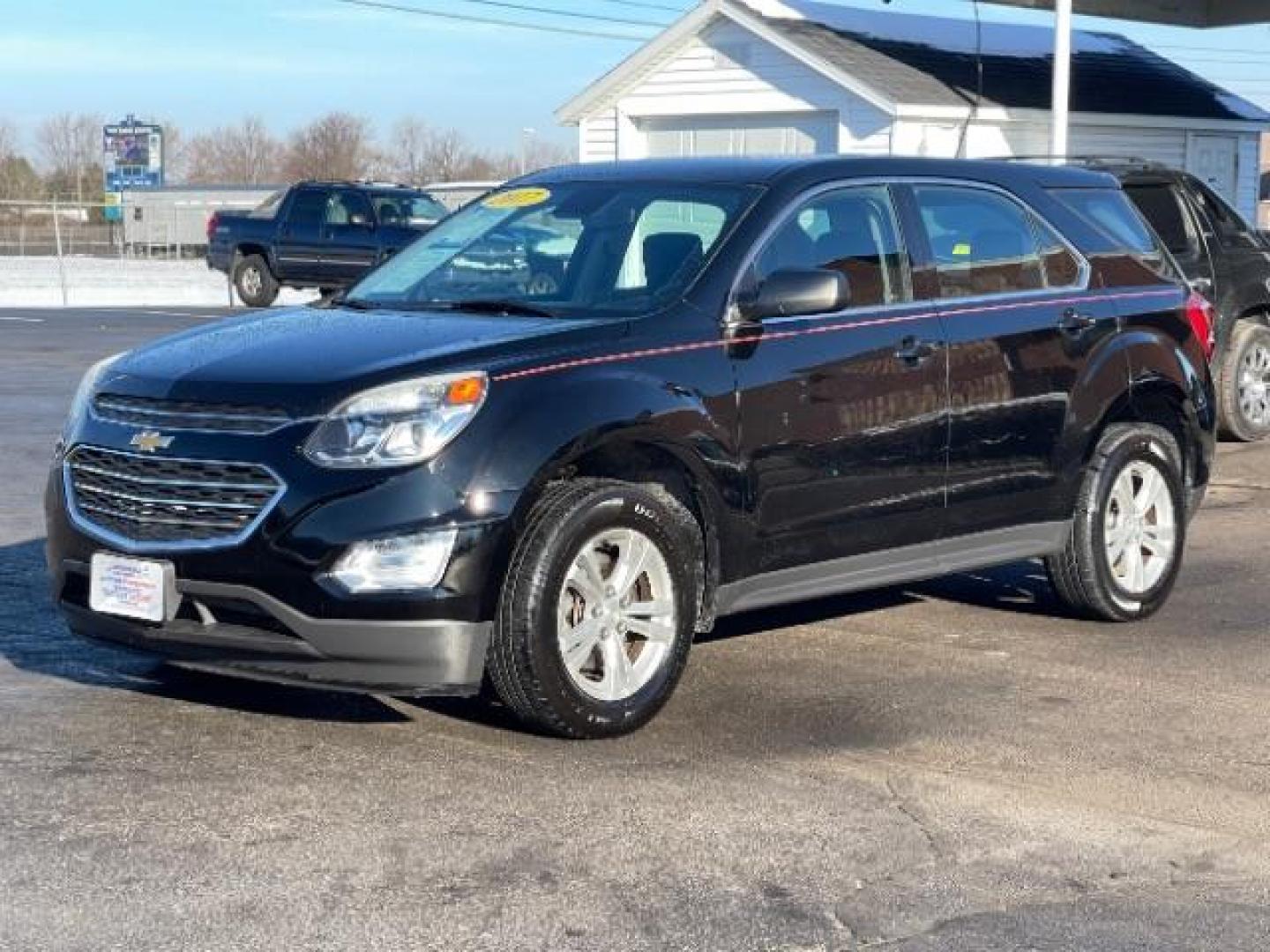 2017 Chevrolet Equinox LS 2WD (2GNALBEK7H1) with an 2.4L L4 DOHC 16V FFV engine, 6-Speed Automatic transmission, located at 1184 Kauffman Ave, Fairborn, OH, 45324, (937) 908-9800, 39.807072, -84.030914 - 2017 Chevrolet Equinox LS 2WD - Photo#0