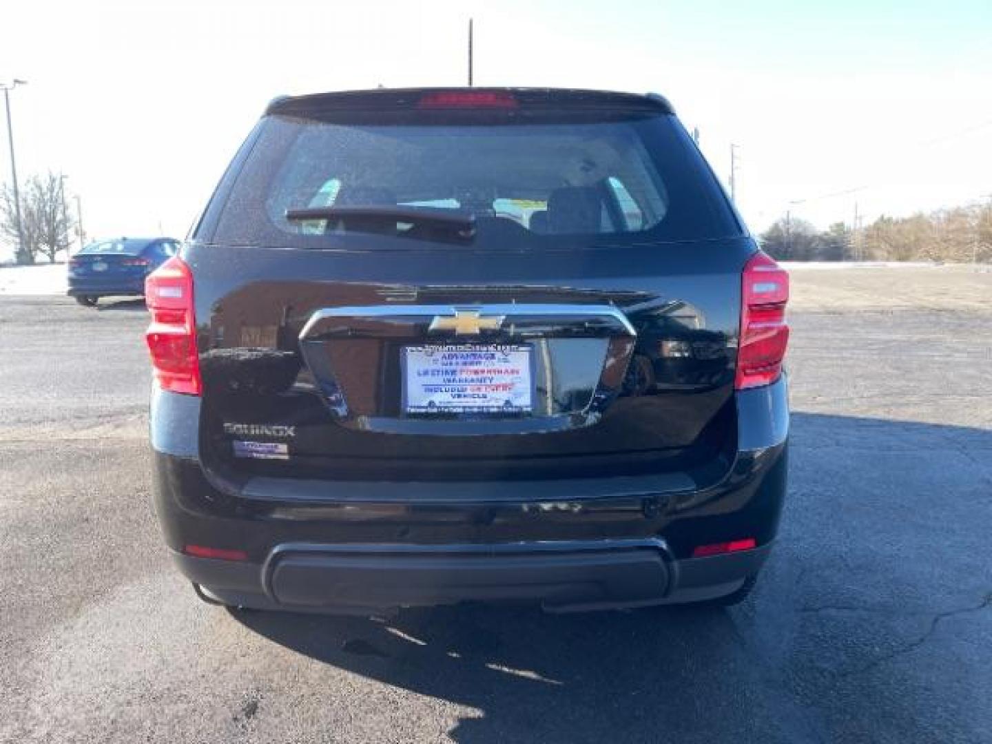 2017 Chevrolet Equinox LS 2WD (2GNALBEK7H1) with an 2.4L L4 DOHC 16V FFV engine, 6-Speed Automatic transmission, located at 1184 Kauffman Ave, Fairborn, OH, 45324, (937) 908-9800, 39.807072, -84.030914 - 2017 Chevrolet Equinox LS 2WD - Photo#2