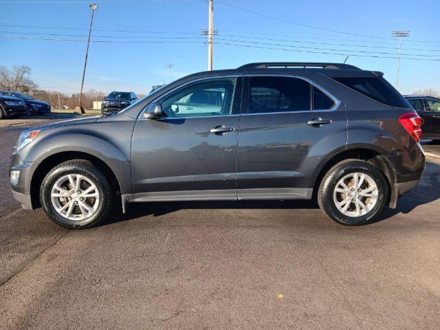 2017 Chevrolet Equinox LT AWD (2GNFLFEK9H6) with an 2.4L L4 DOHC 16V FFV engine, 6-Speed Automatic transmission, located at 4508 South Dixie Dr, Moraine, OH, 45439, (937) 908-9800, 39.689976, -84.218452 - 2017 Chevrolet Equinox LT AWD - Photo#22