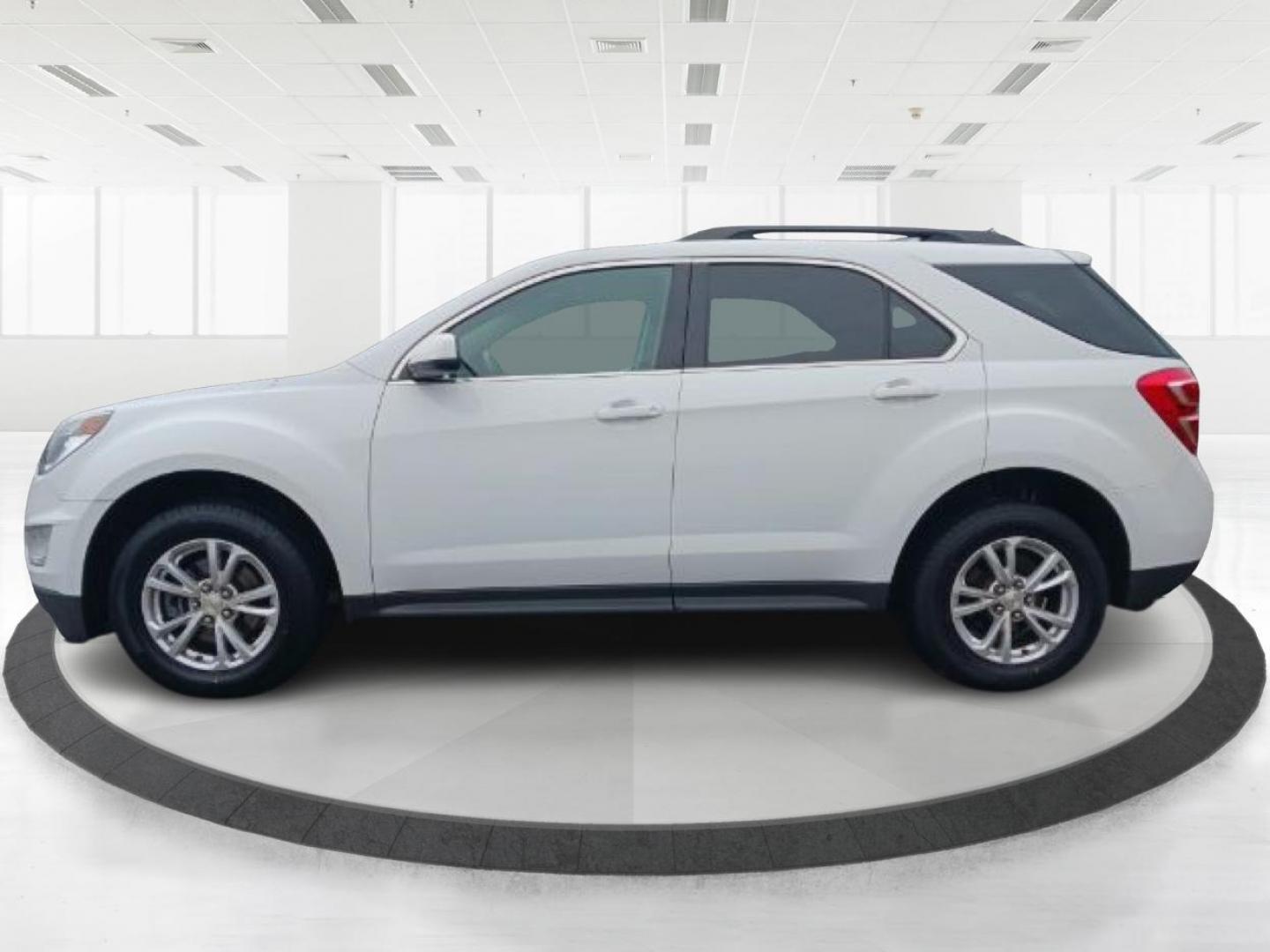 2017 Summit White Chevrolet Equinox LT 2WD (2GNALCEK8H1) with an 2.4L L4 DOHC 16V FFV engine, 6-Speed Automatic transmission, located at 1951 S Dayton Lakeview Rd., New Carlisle, OH, 45344, (937) 908-9800, 39.890999, -84.050255 - Photo#3