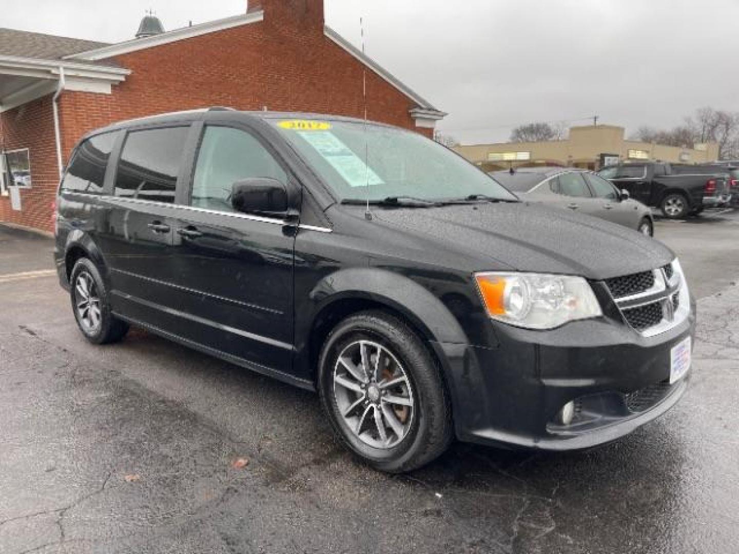 2017 Brilliant Black Crystal Pearl Coat Dodge Grand Caravan SXT (2C4RDGCG4HR) with an 3.6L V6 DOHC 24V engine, 6-Speed Automatic transmission, located at 1230 East Main St, Xenia, OH, 45385, (937) 908-9800, 39.688026, -83.910172 - Photo#0