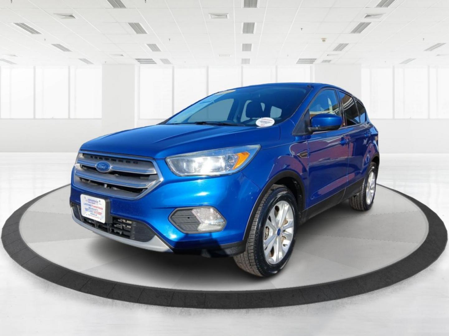 2017 Ford Escape SE 4WD (1FMCU9G95HU) with an 2.0L L4 DOHC 16V engine, 6-Speed Automatic transmission, located at 4508 South Dixie Dr, Moraine, OH, 45439, (937) 908-9800, 39.689976, -84.218452 - 2017 Ford Escape SE 4WD - Photo#6