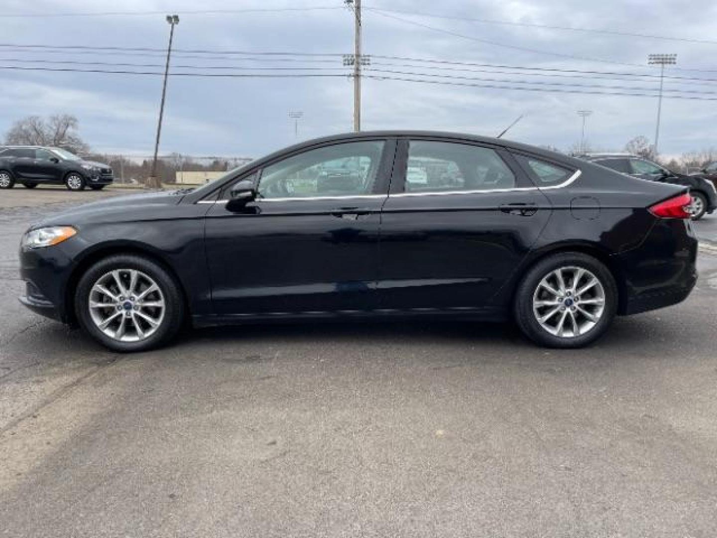 2017 Shadow Black Ford Fusion SE (3FA6P0HD7HR) with an 1.5L L4 DOHC 16V engine, 6-Speed Automatic transmission, located at 401 Woodman Dr, Riverside, OH, 45431, (937) 908-9800, 39.760899, -84.123421 - Photo#4