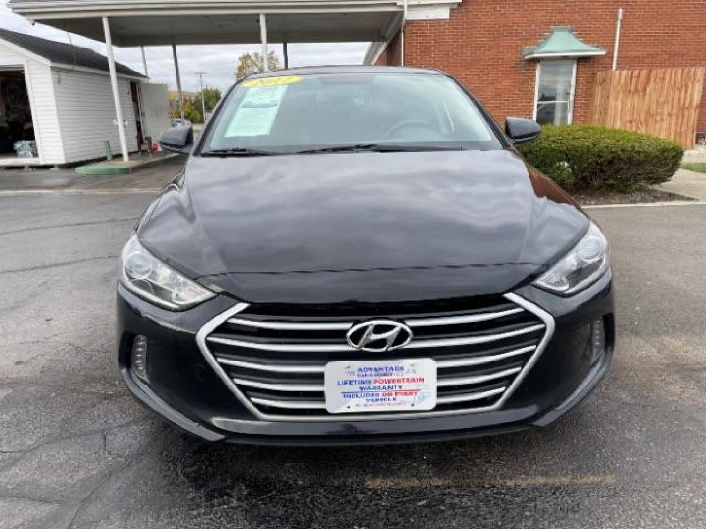 2017 Black Diamond Hyundai Elantra Value Edition 6A (KMHD84LF2HU) with an 1.8L L4 DOHC 16V engine, 6-Speed Automatic transmission, located at 1230 East Main St, Xenia, OH, 45385, (937) 908-9800, 39.688026, -83.910172 - Photo#5