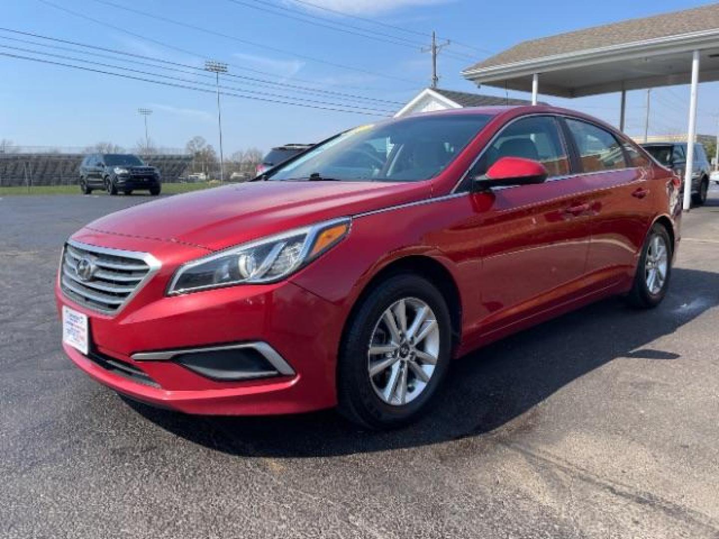 2017 Scarlet Red Hyundai Sonata SE (5NPE24AF9HH) with an 2.4L L4 DOHC 16V engine, 7-Speed Automatic transmission, located at 401 Woodman Dr, Riverside, OH, 45431, (937) 908-9800, 39.760899, -84.123421 - Photo#1