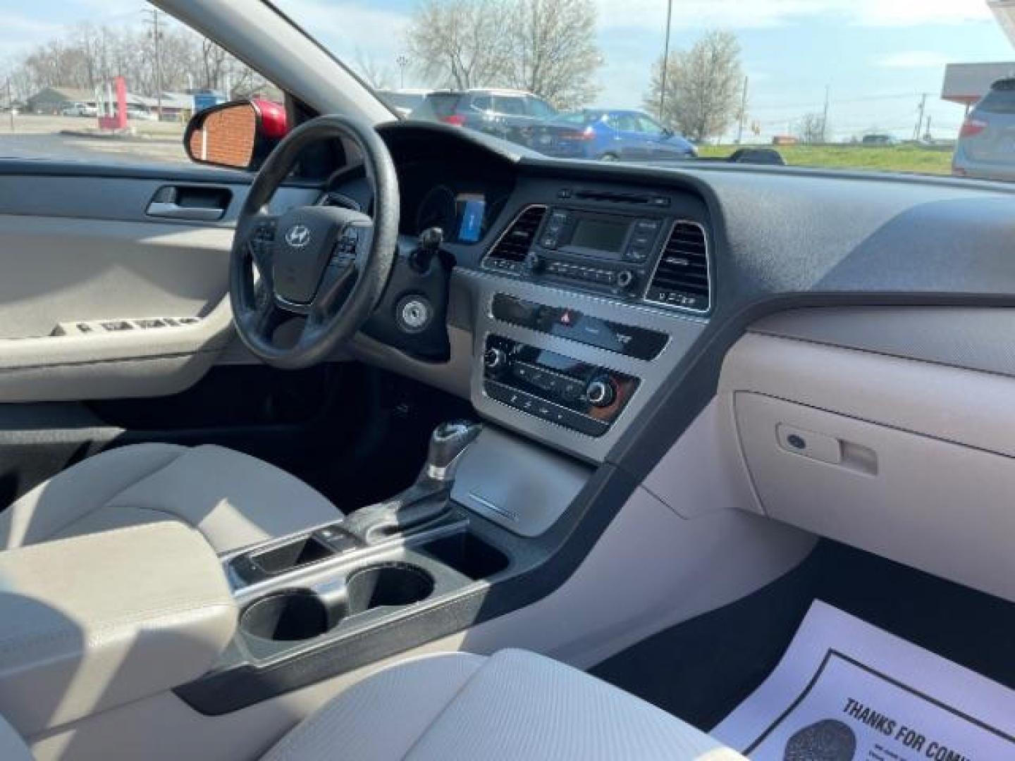 2017 Scarlet Red Hyundai Sonata SE (5NPE24AF9HH) with an 2.4L L4 DOHC 16V engine, 7-Speed Automatic transmission, located at 401 Woodman Dr, Riverside, OH, 45431, (937) 908-9800, 39.760899, -84.123421 - Photo#7