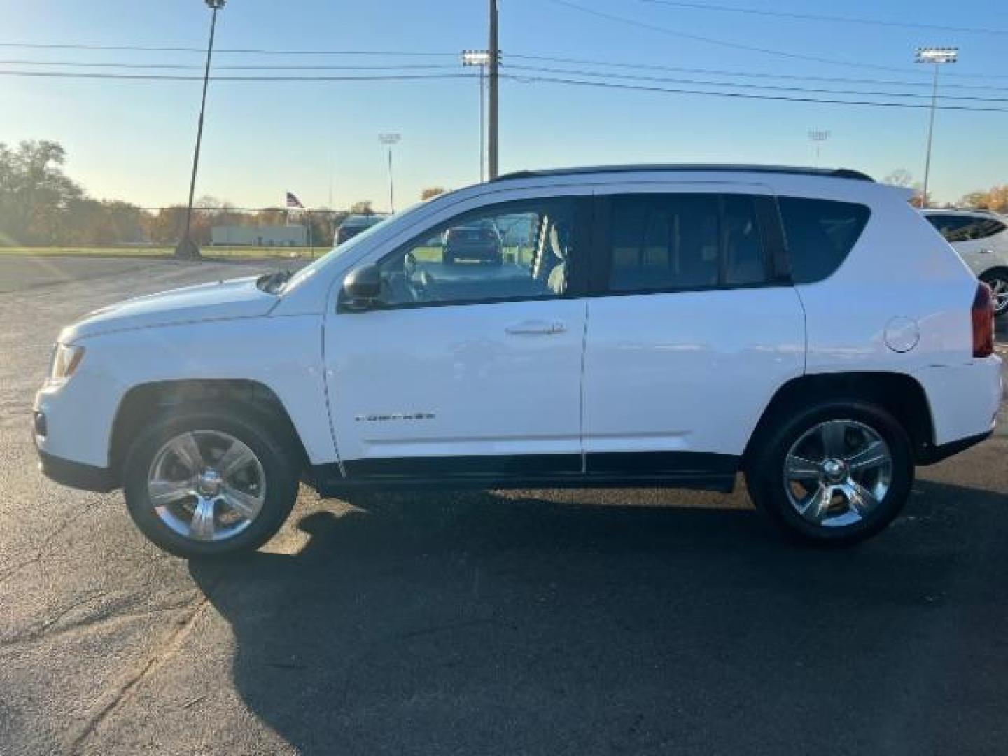 2017 White Knuckle Clear Coat Jeep Compass Sport FWD (1C4NJCBA3HD) with an 2.0L L4 DOHC 16V engine, located at 4508 South Dixie Dr, Moraine, OH, 45439, (937) 908-9800, 39.689976, -84.218452 - Photo#3