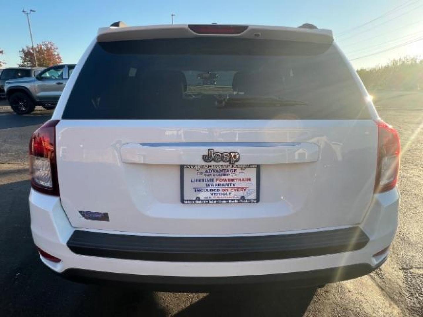 2017 White Knuckle Clear Coat Jeep Compass Sport FWD (1C4NJCBA3HD) with an 2.0L L4 DOHC 16V engine, located at 4508 South Dixie Dr, Moraine, OH, 45439, (937) 908-9800, 39.689976, -84.218452 - Photo#4