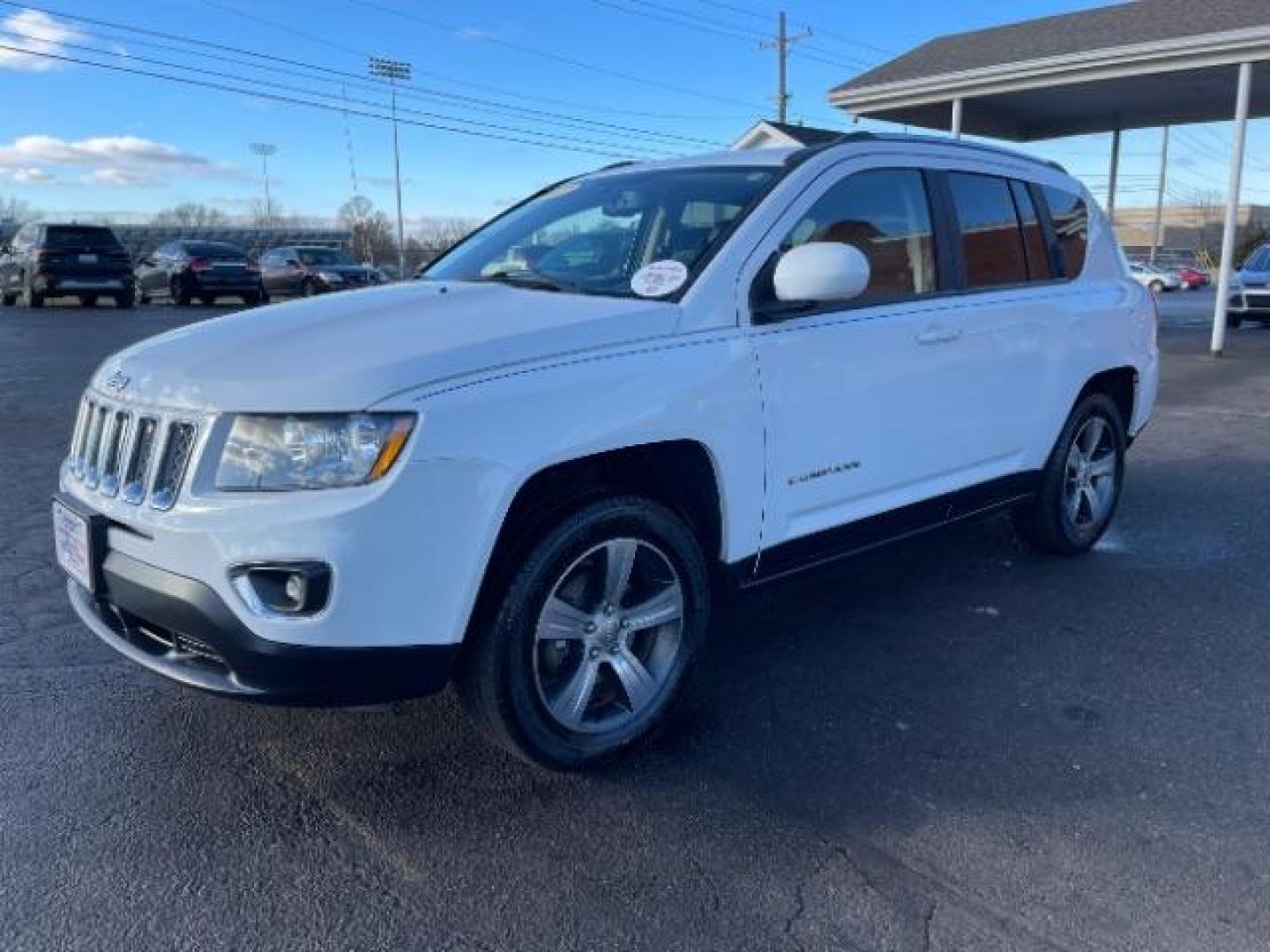 2017 White Knuckle Clear Coat Jeep Compass Latitude 4WD (1C4NJDEB8HD) with an 2.4L L4 DOHC 16V engine, 6-Speed Automatic transmission, located at 1184 Kauffman Ave, Fairborn, OH, 45324, (937) 908-9800, 39.807072, -84.030914 - Photo#1