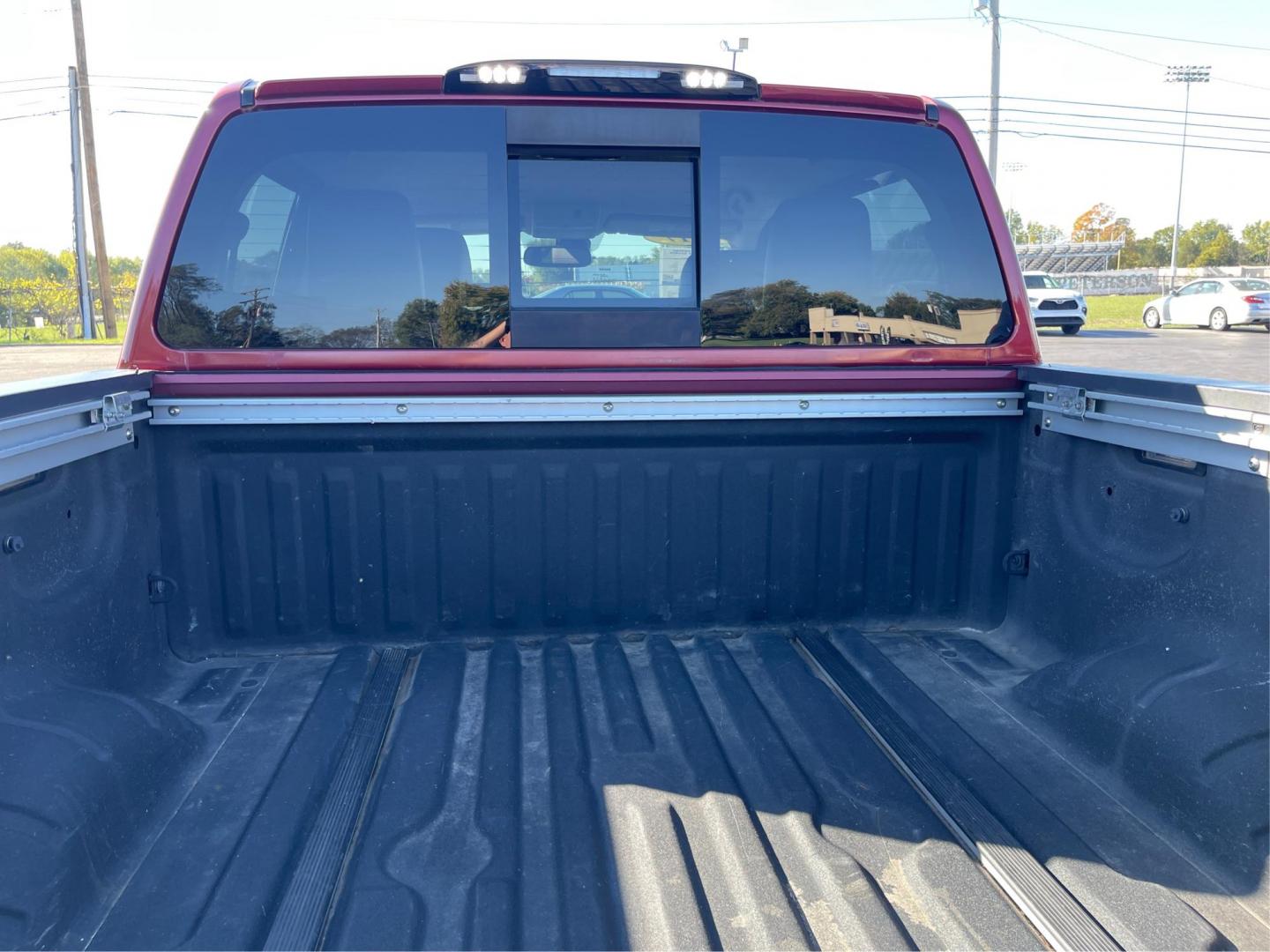 2017 Nissan Titan Platinum Reserve Crew Cab 4WD (1N6AA1E53HN) with an 5.6L V8 DOHC 32V engine, 6-Speed Automatic transmission, located at 1184 Kauffman Ave, Fairborn, OH, 45324, (937) 908-9800, 39.807072, -84.030914 - 2017 Nissan Titan Platinum Reserve Crew Cab 4WD - Photo#11