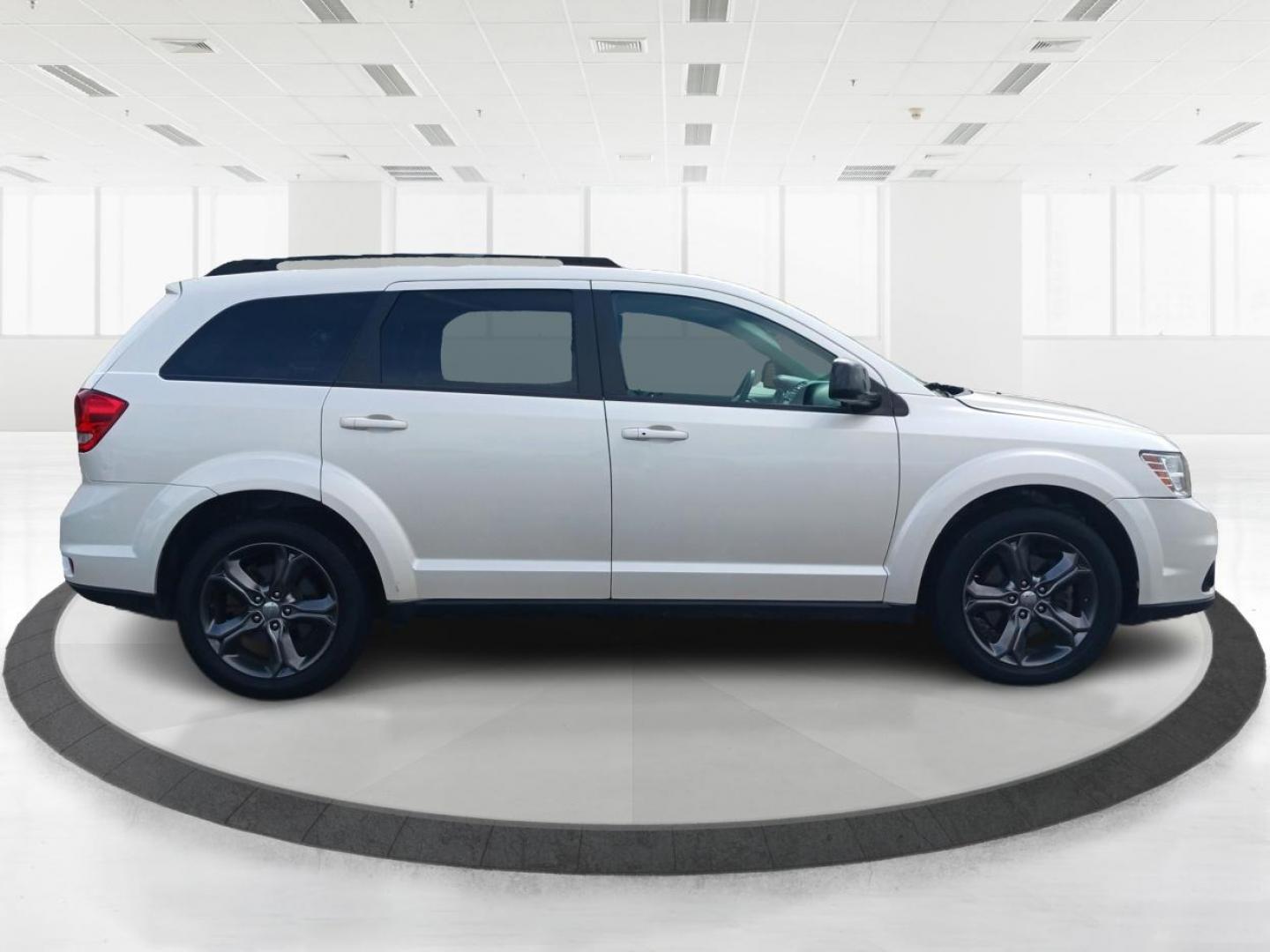 2018 Vice White Dodge Journey GT (3C4PDCEG1JT) with an 3.6L V6 DOHC 24V engine, 6-Speed Automatic transmission, located at 4508 South Dixie Dr, Moraine, OH, 45439, (937) 908-9800, 39.689976, -84.218452 - Photo#1