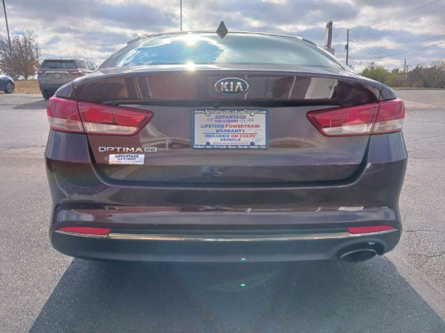 2018 Sangria Kia Optima LX (5XXGT4L34JG) with an 2.4L L4 DOHC 16V engine, 6-Speed Automatic transmission, located at 4508 South Dixie Dr, Moraine, OH, 45439, (937) 908-9800, 39.689976, -84.218452 - Photo#5