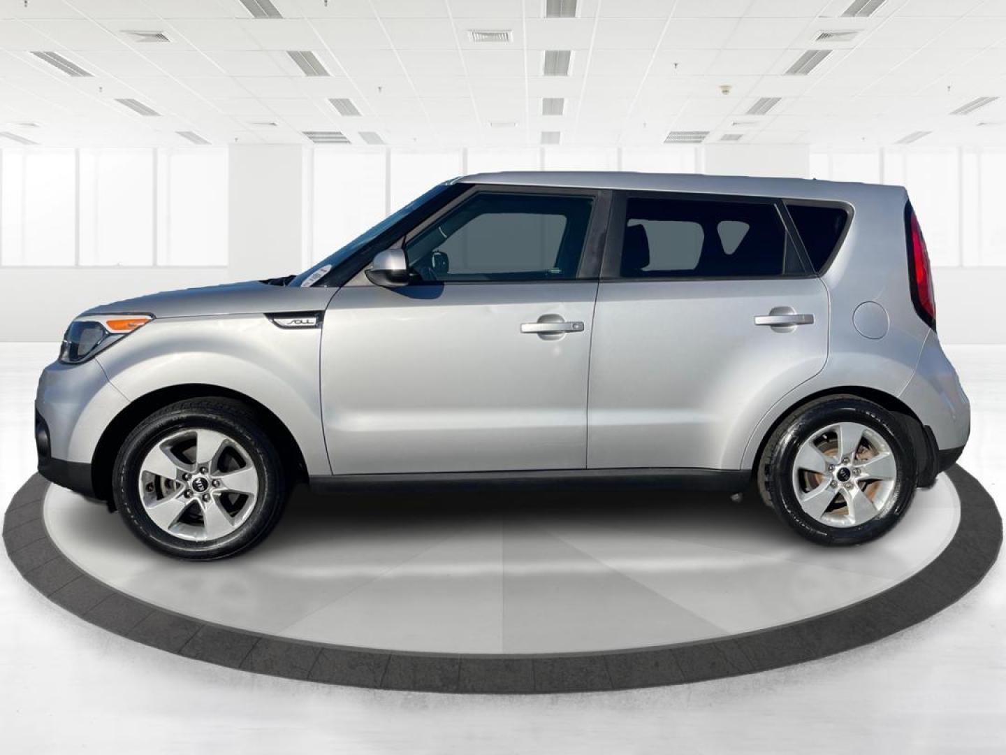 2018 Kia Soul Base 6A (KNDJN2A29J7) with an 1.6L L4 DOHC 16V engine, 6-Speed Automatic transmission, located at 1099 N County Rd 25A, Troy, OH, 45373, (937) 908-9800, 40.057079, -84.212883 - 2018 Kia Soul Base 6A - Photo#5