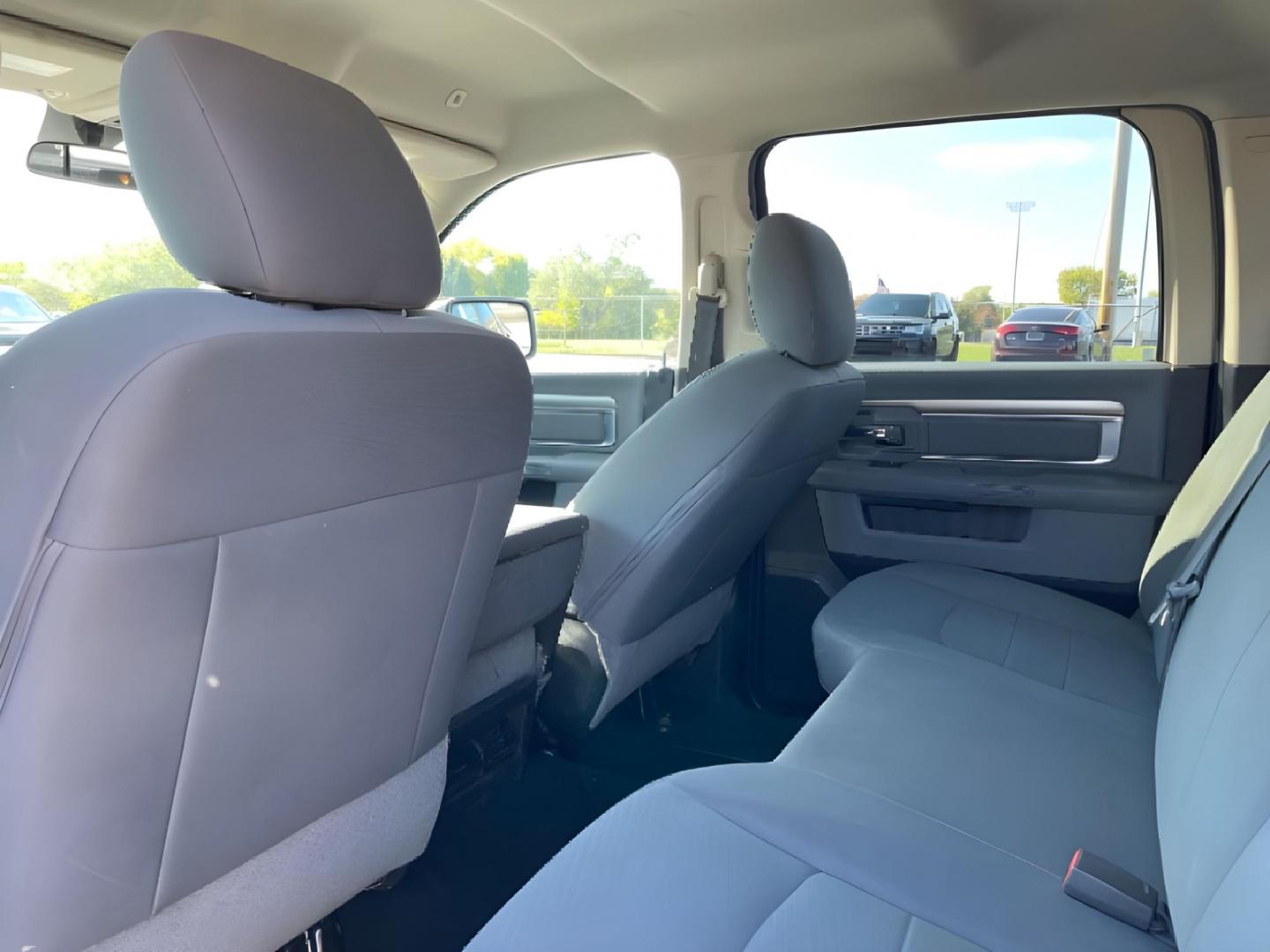 2018 Gray RAM 1500 SLT Crew Cab SWB 4WD (1C6RR7LT8JS) with an 5.7L V8 OHV 16V engine, 8A transmission, located at 1099 N County Rd 25A, Troy, OH, 45373, (937) 908-9800, 40.057079, -84.212883 - Photo#9