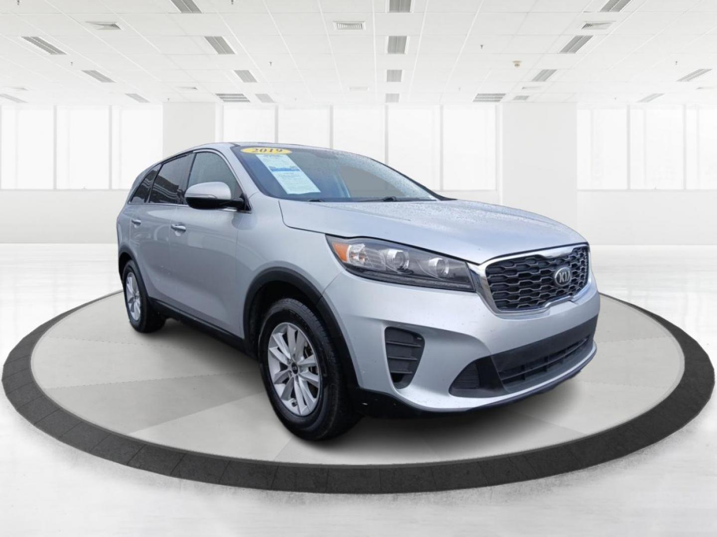 2019 Kia Sorento LX 2WD (5XYPG4A35KG) with an 2.4L L4 DOHC 16V engine, 6-Speed Automatic transmission, located at 4508 South Dixie Dr, Moraine, OH, 45439, (937) 908-9800, 39.689976, -84.218452 - Third Row - Photo#0