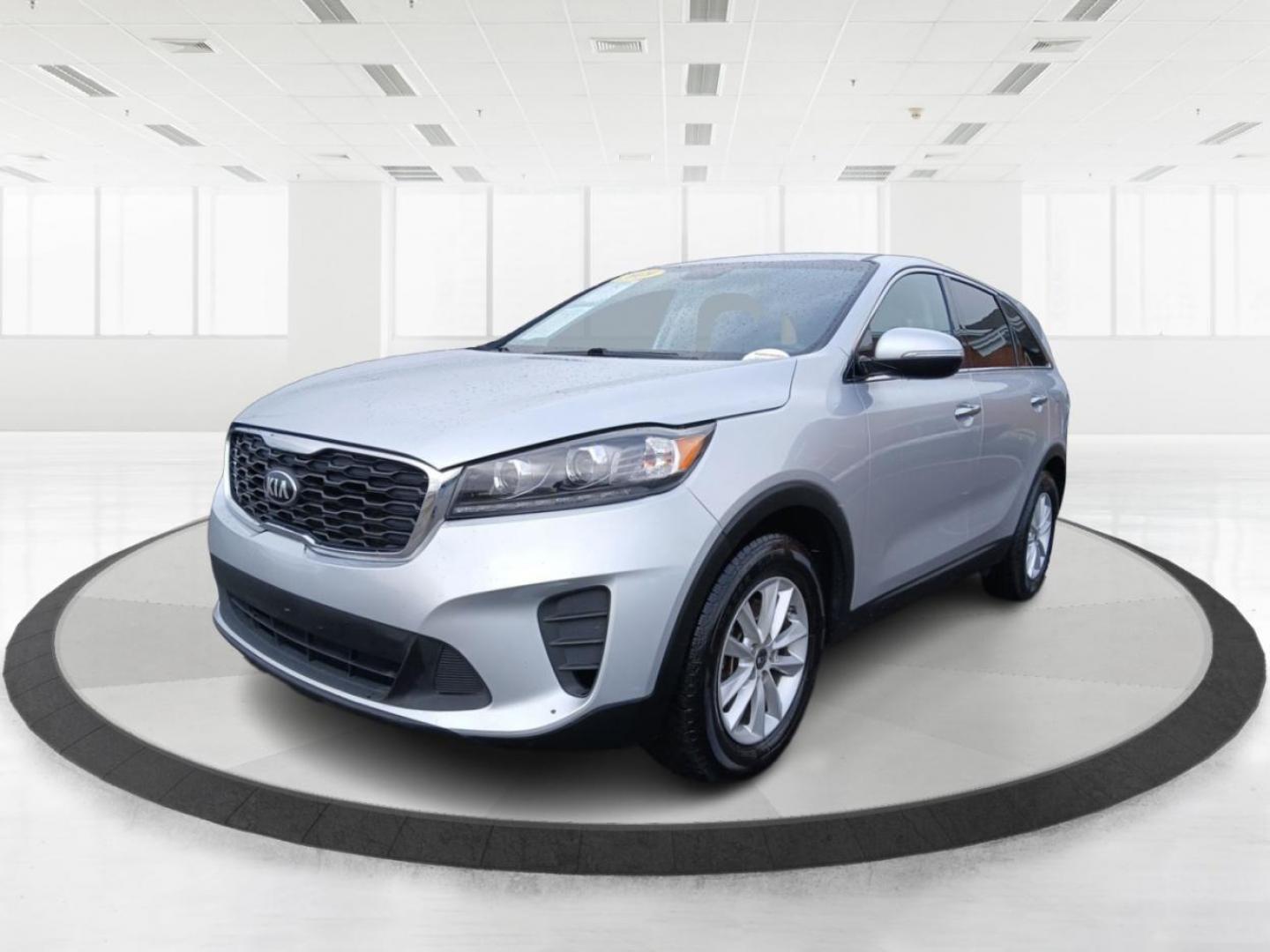 2019 Kia Sorento LX 2WD (5XYPG4A35KG) with an 2.4L L4 DOHC 16V engine, 6-Speed Automatic transmission, located at 4508 South Dixie Dr, Moraine, OH, 45439, (937) 908-9800, 39.689976, -84.218452 - Third Row - Photo#7